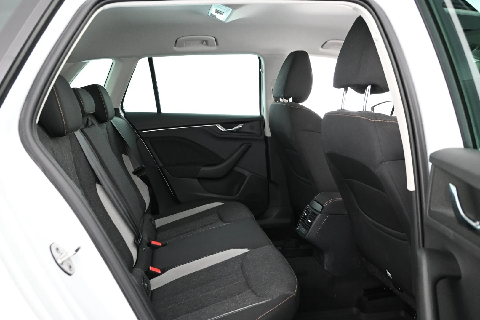 Car Image - 6XALRK9QNwwQRCgyroRArc