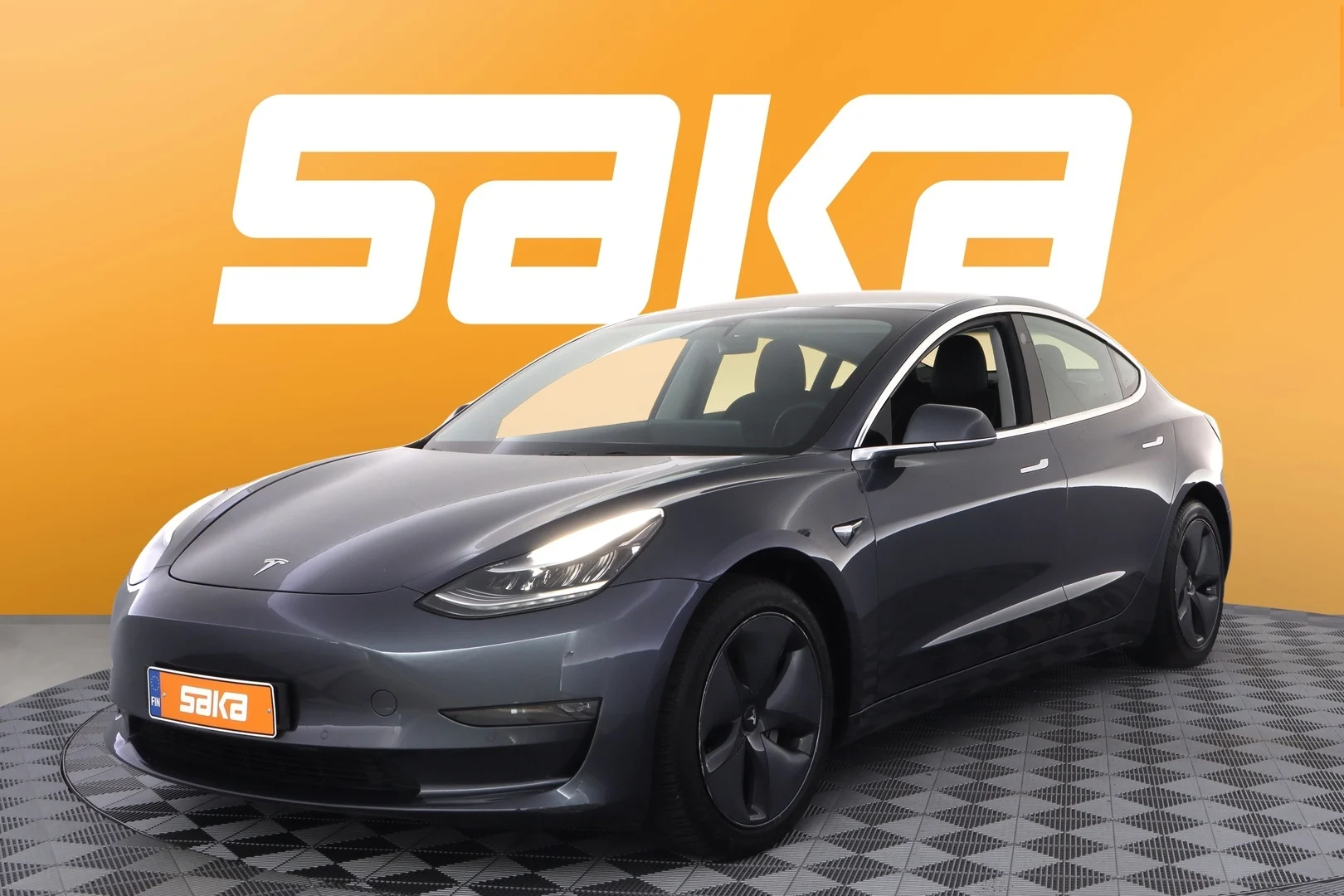Car Image - BseT16JRSgNuquEgK4avr