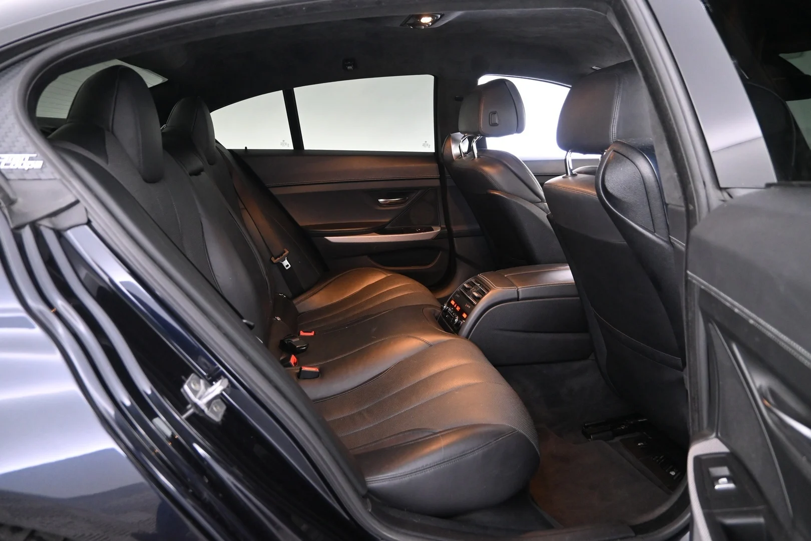 Car Image - 6Y67vXxR64rk8cxZKFQjFe