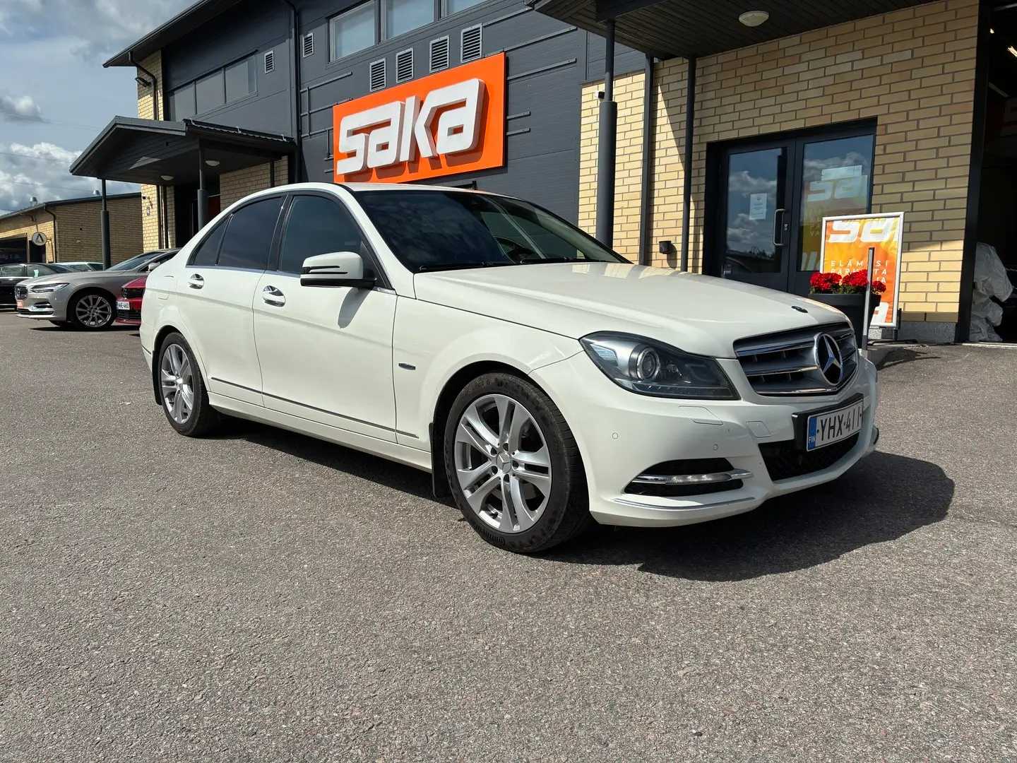 Car Image - 2HiiXLhvZCz2KS7G0jc2kR