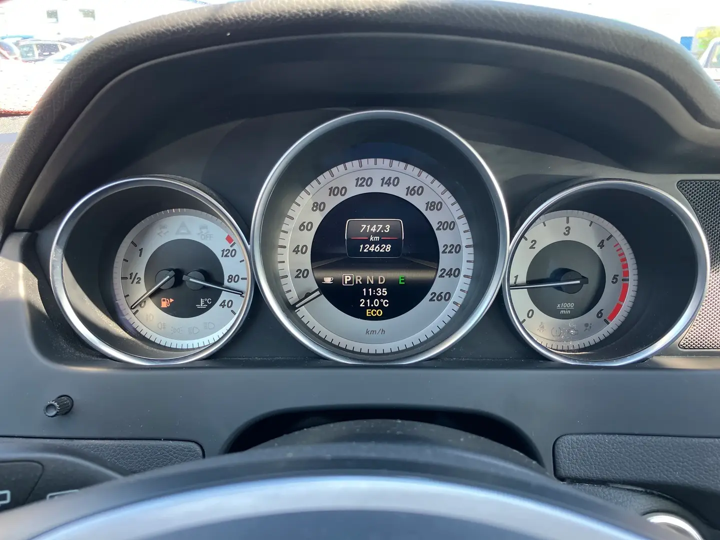 Car Image - 3I7TCiMT3b0jmsasGkYlWw