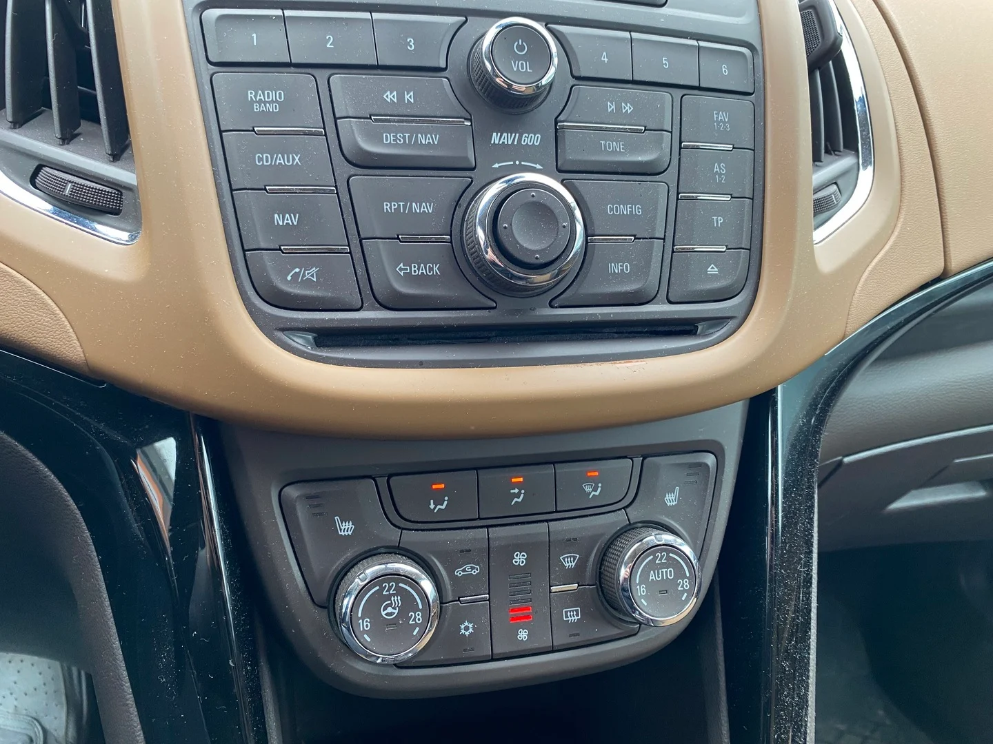 Car Image - nPFw19jPyQoJnSuQHuELd