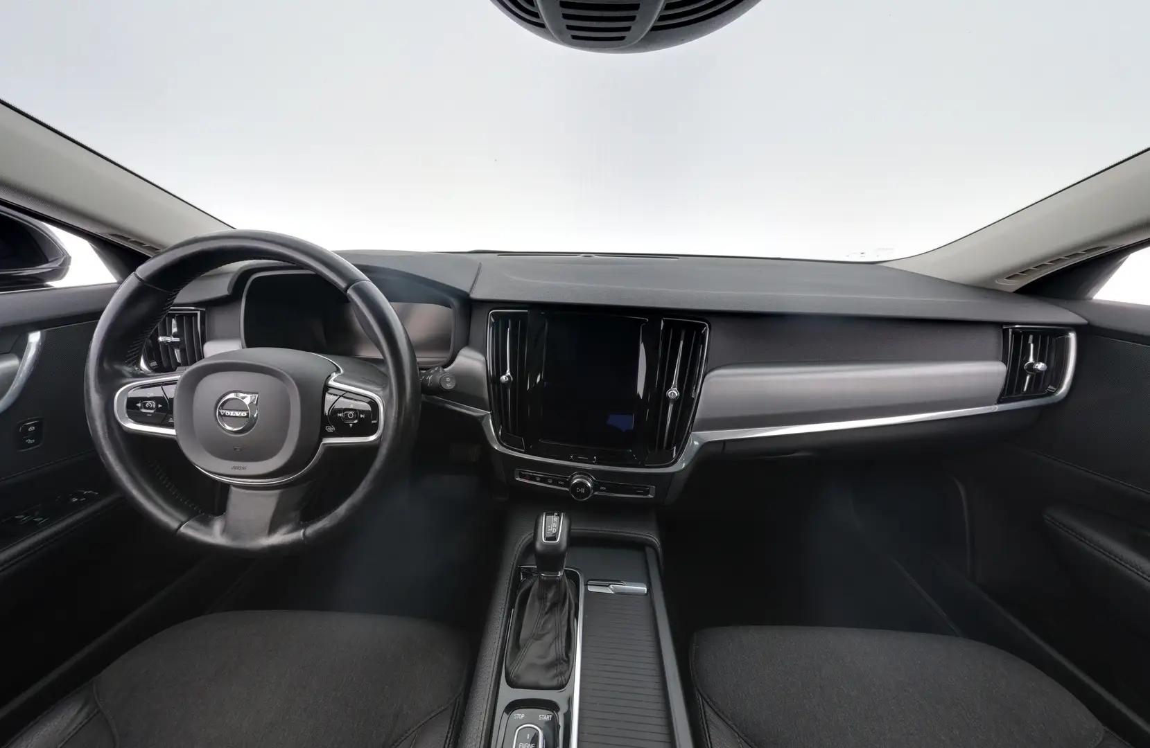 Car Image - 1GhW3ckCoL7Zix7tGcgBsE