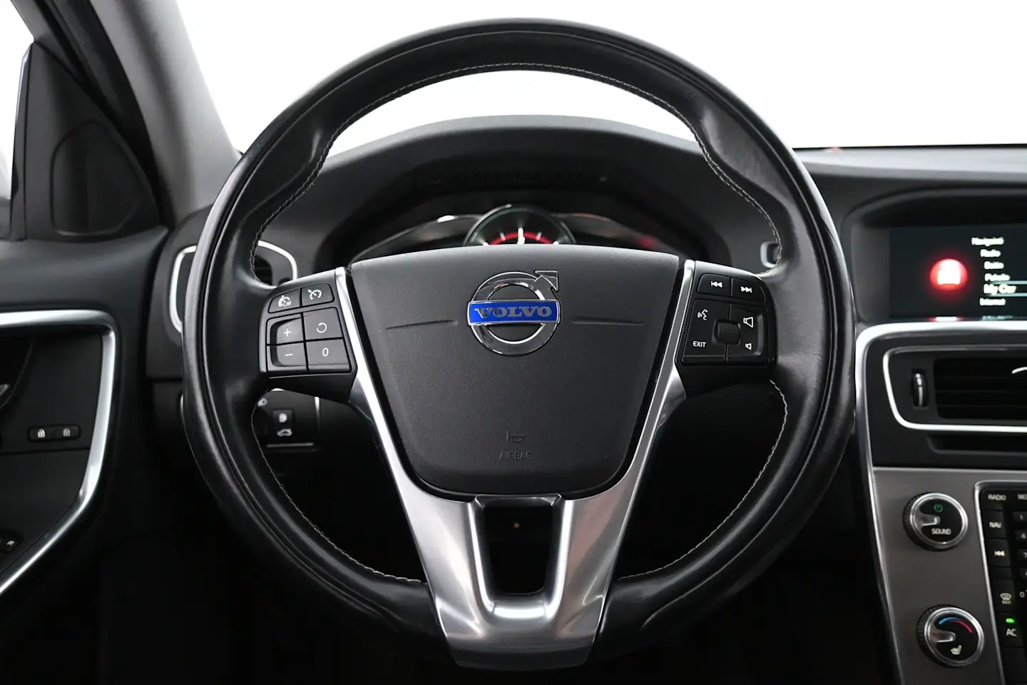 Car Image - 75uGz6sjdPPOJ4cafqUsPA