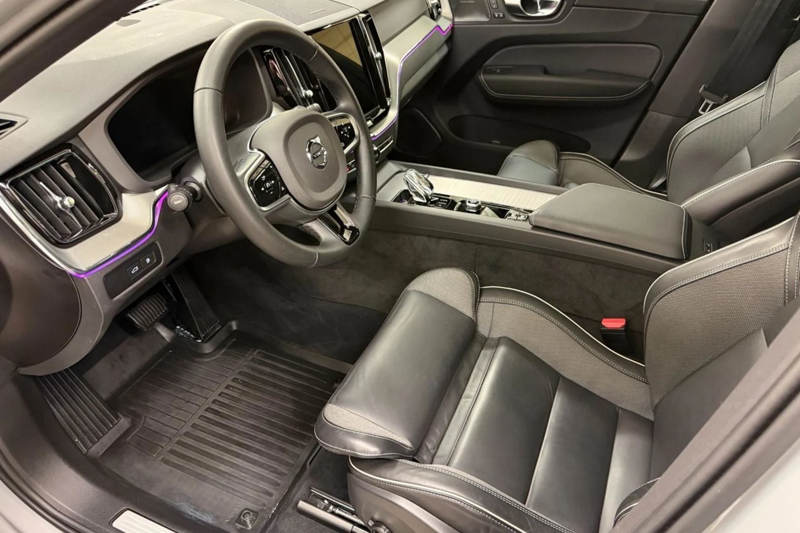 Car Image - 3VEPQa5SLHzl9piSaKxB7L