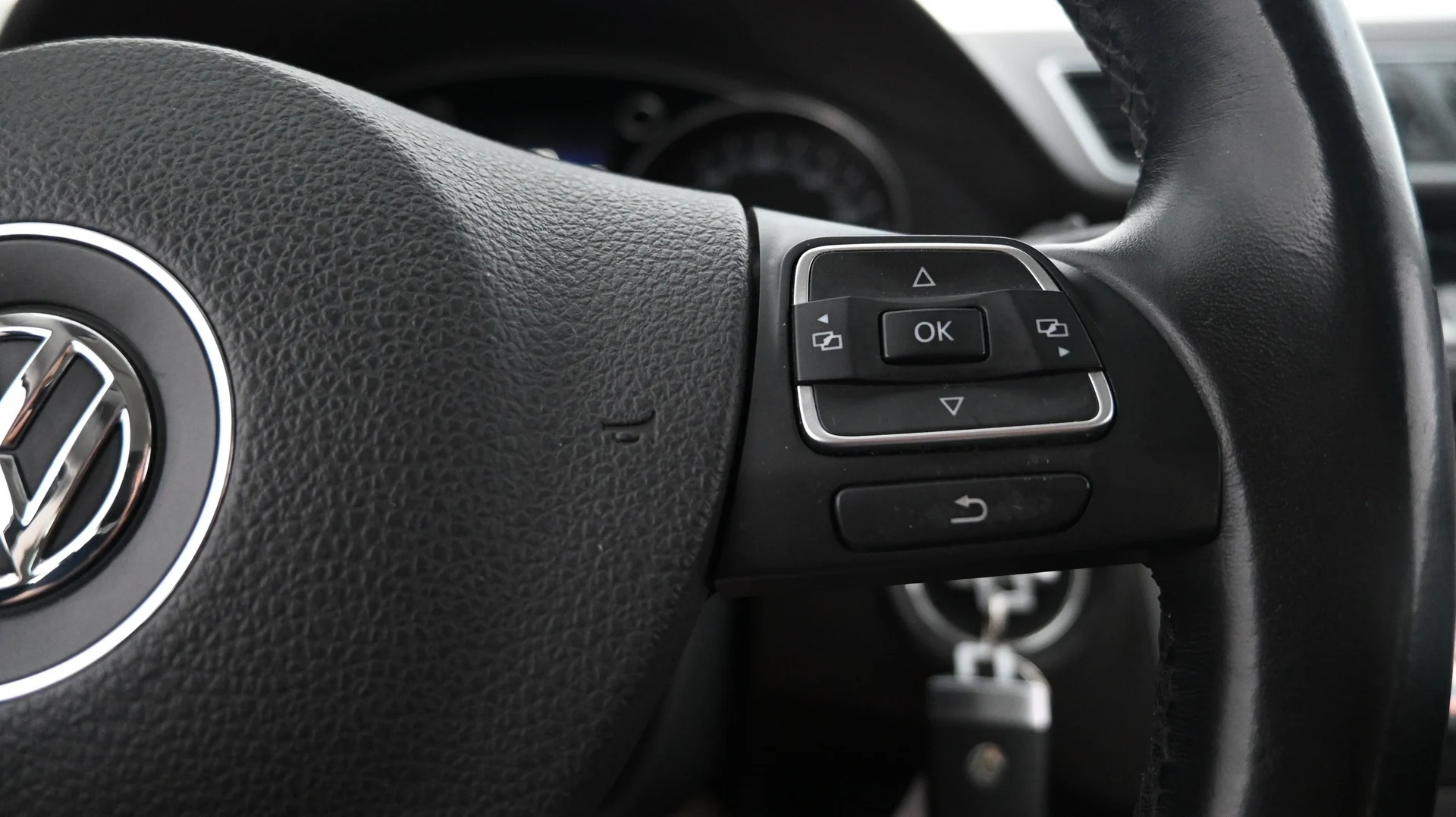 Car Image - 1OvsosKxBhknHJ44ilgtJh