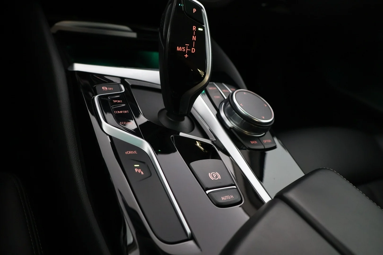 Car Image - 1AknwlfV9pHz69FU635m9z