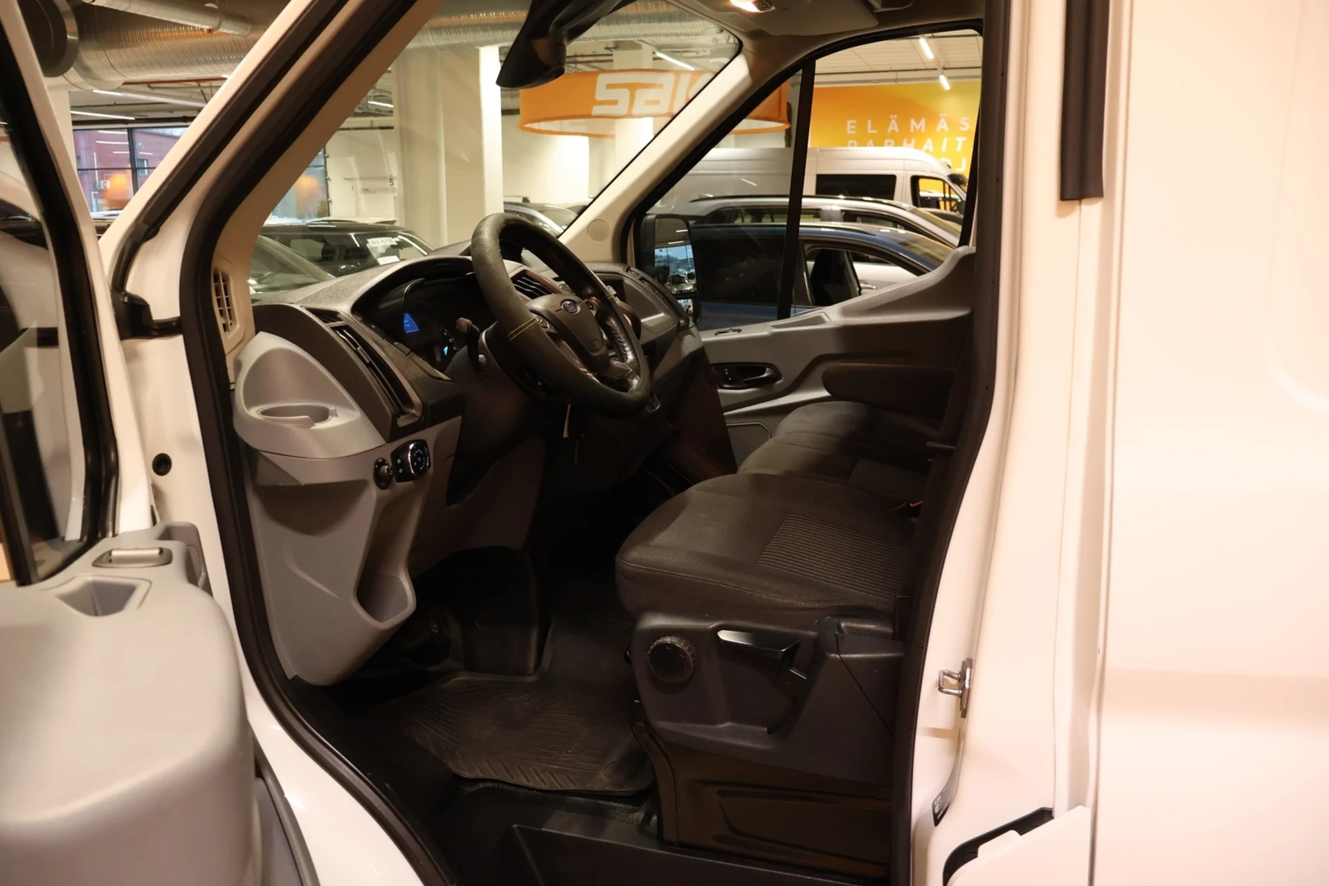 Car Image - RyYJxbuGW6aHLqEnouGzw