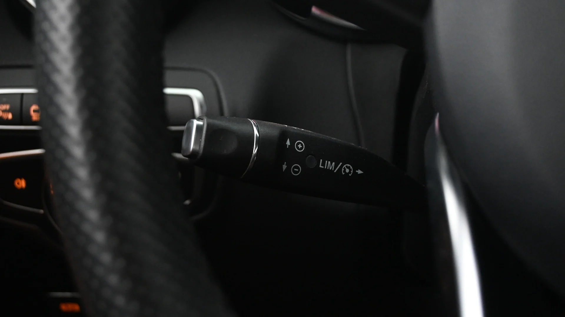 Car Image - 1BcfG8YJ3EyxcTy2auKHZh