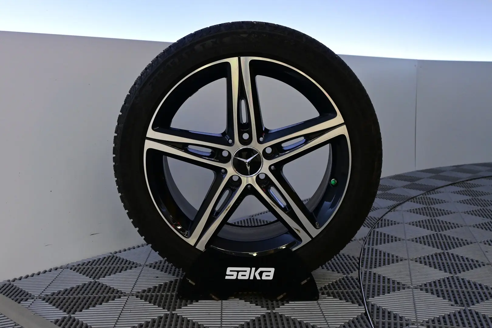 Car Image - 3e7RG8HleVXFt3MjgG4Dzu