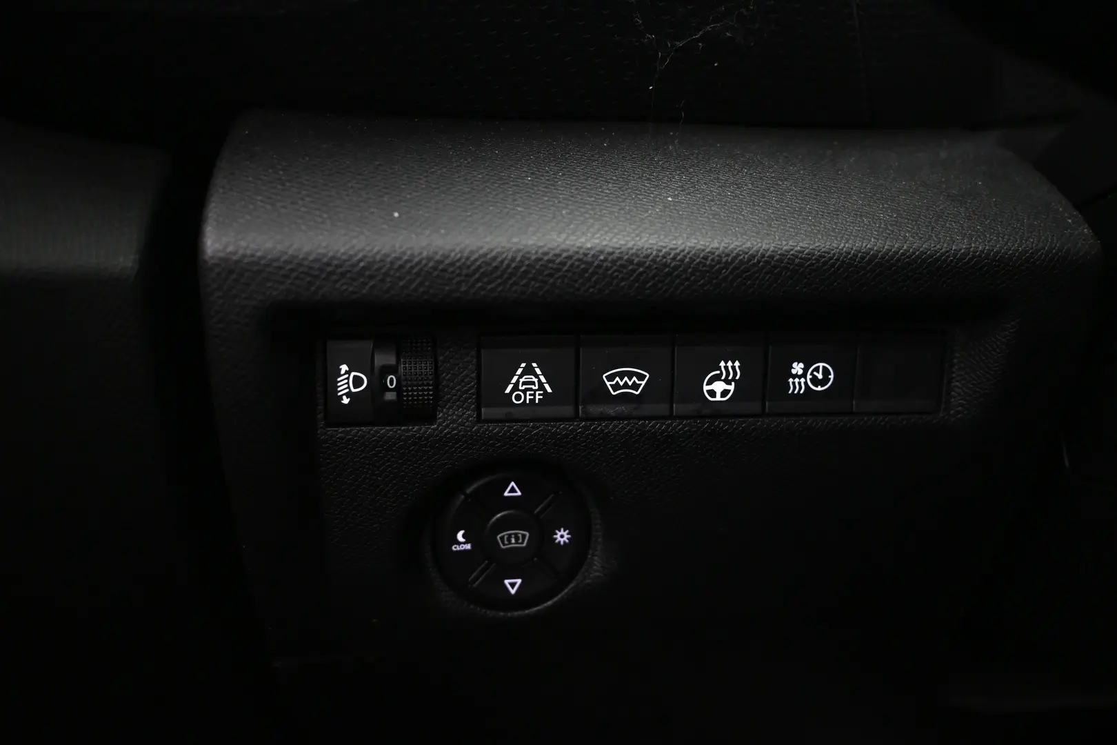 Car Image - 14IBUCQfHLb7pf6Lt3eP2n