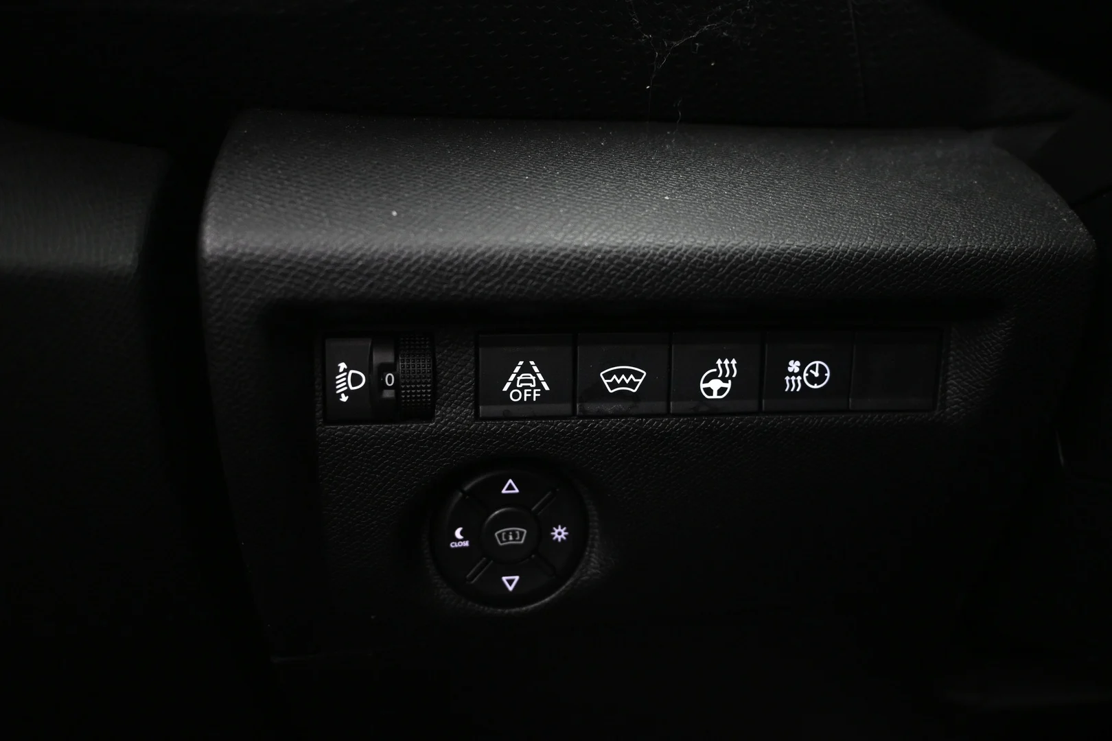 Car Image - 14IBUCQfHLb7pf6Lt3eP2n