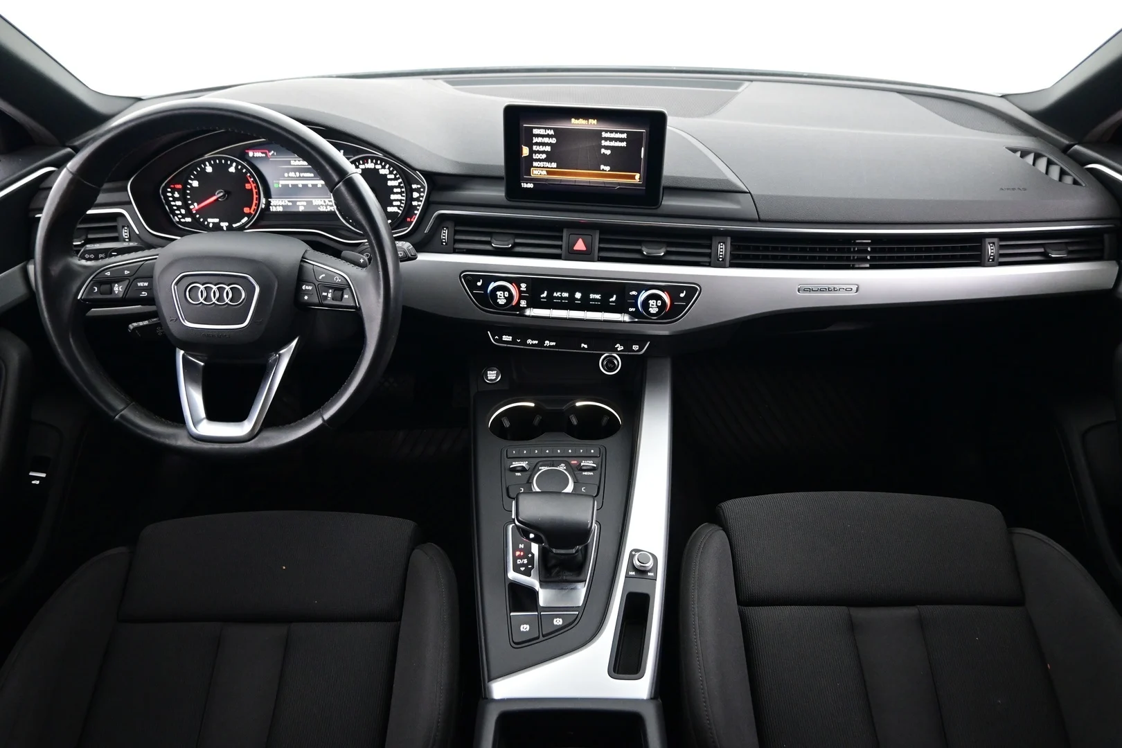 Car Image - 1aYcPEL33i1Z7Ka0vxQs1X