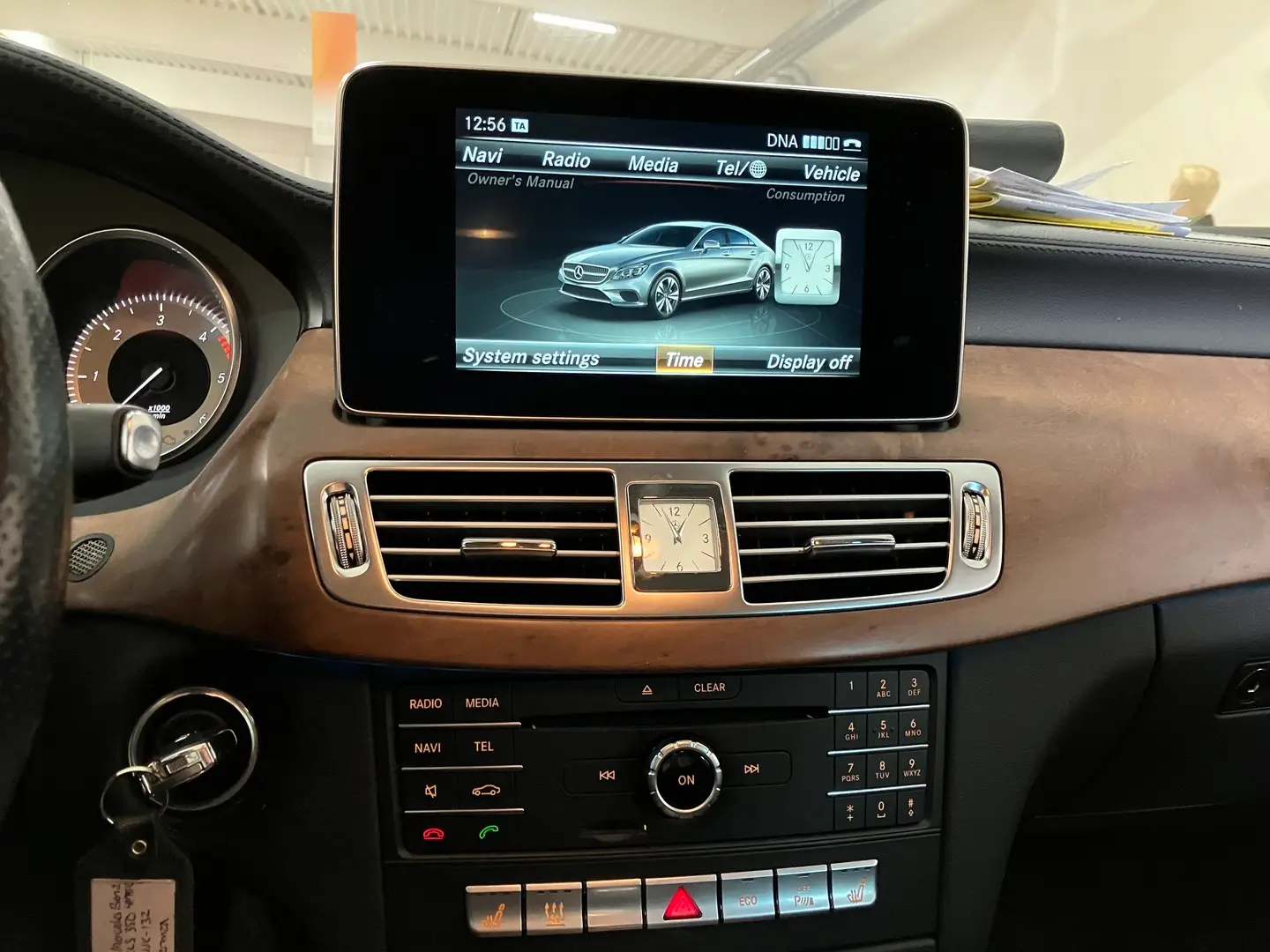 Car Image - IJgOBqvc8hUWnVxC2oeAj