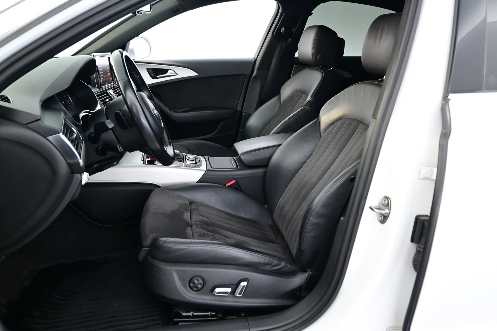 Car Image - 5uIA4rZm3hUmthA5XYZtFK
