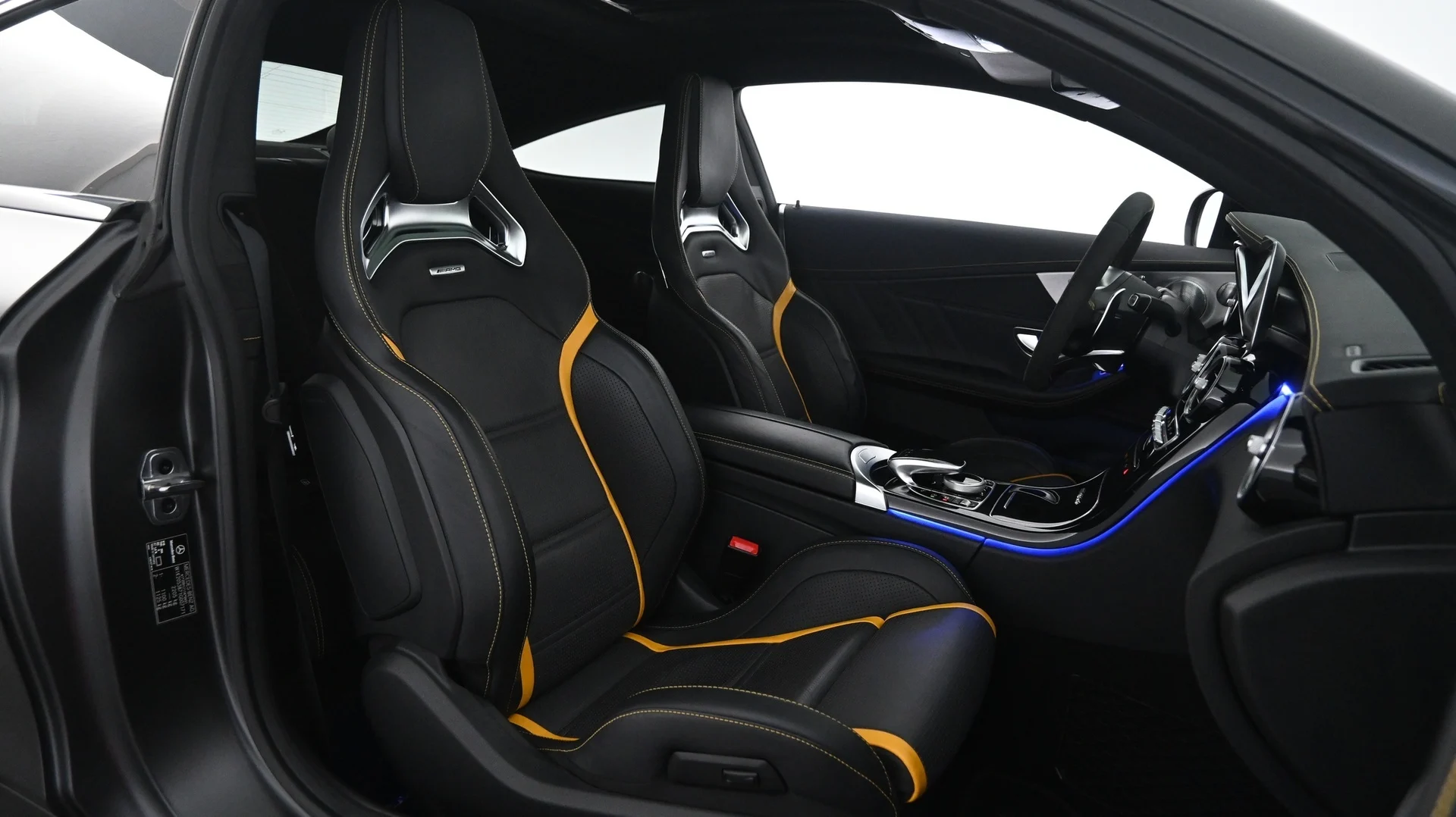 Car Image - 6BZtr9C6JV5sTt1Fz9olVW