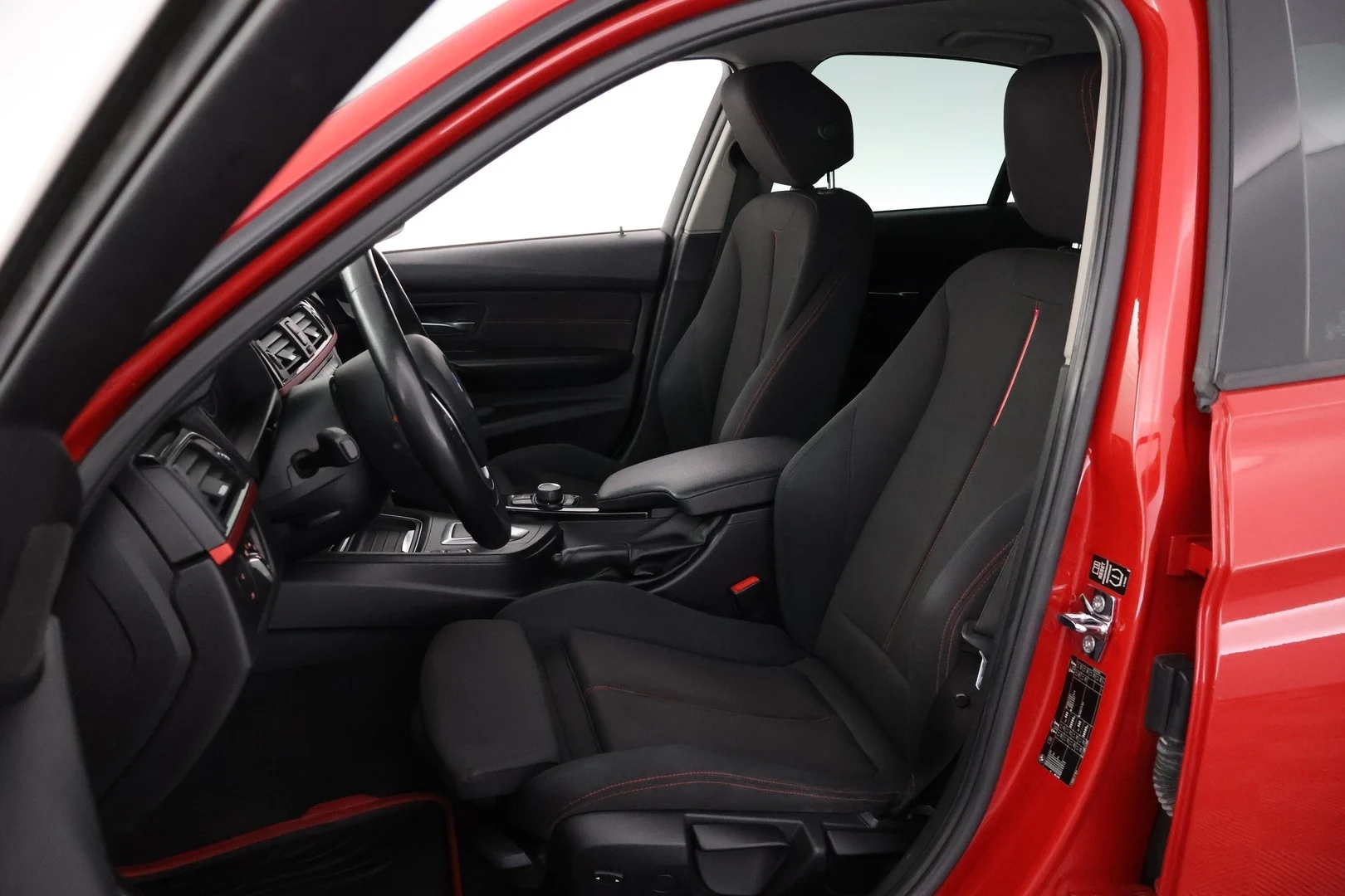 Car Image - 7MbcAMz1YWCItbCRz20ik9