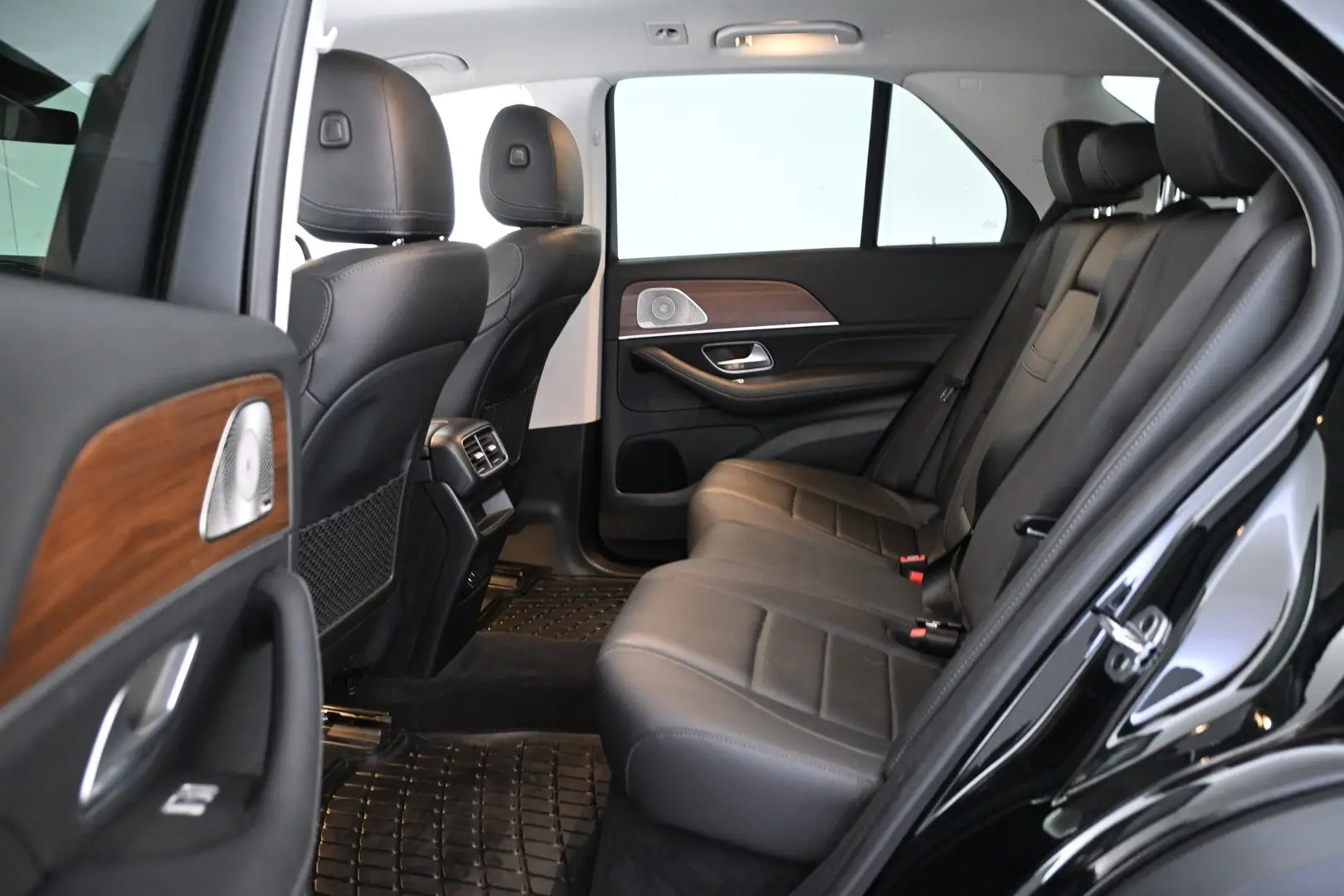 Car Image - 3yXzaTY9WhU3NcIvQtpD0T