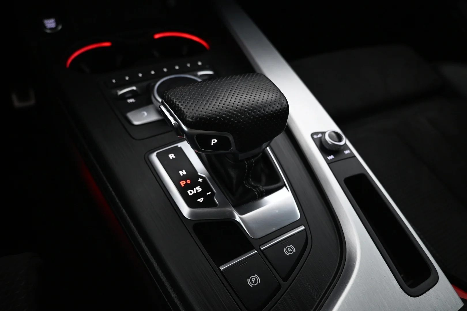 Car Image - 2pSWbLPD9UURaTpbW78krI