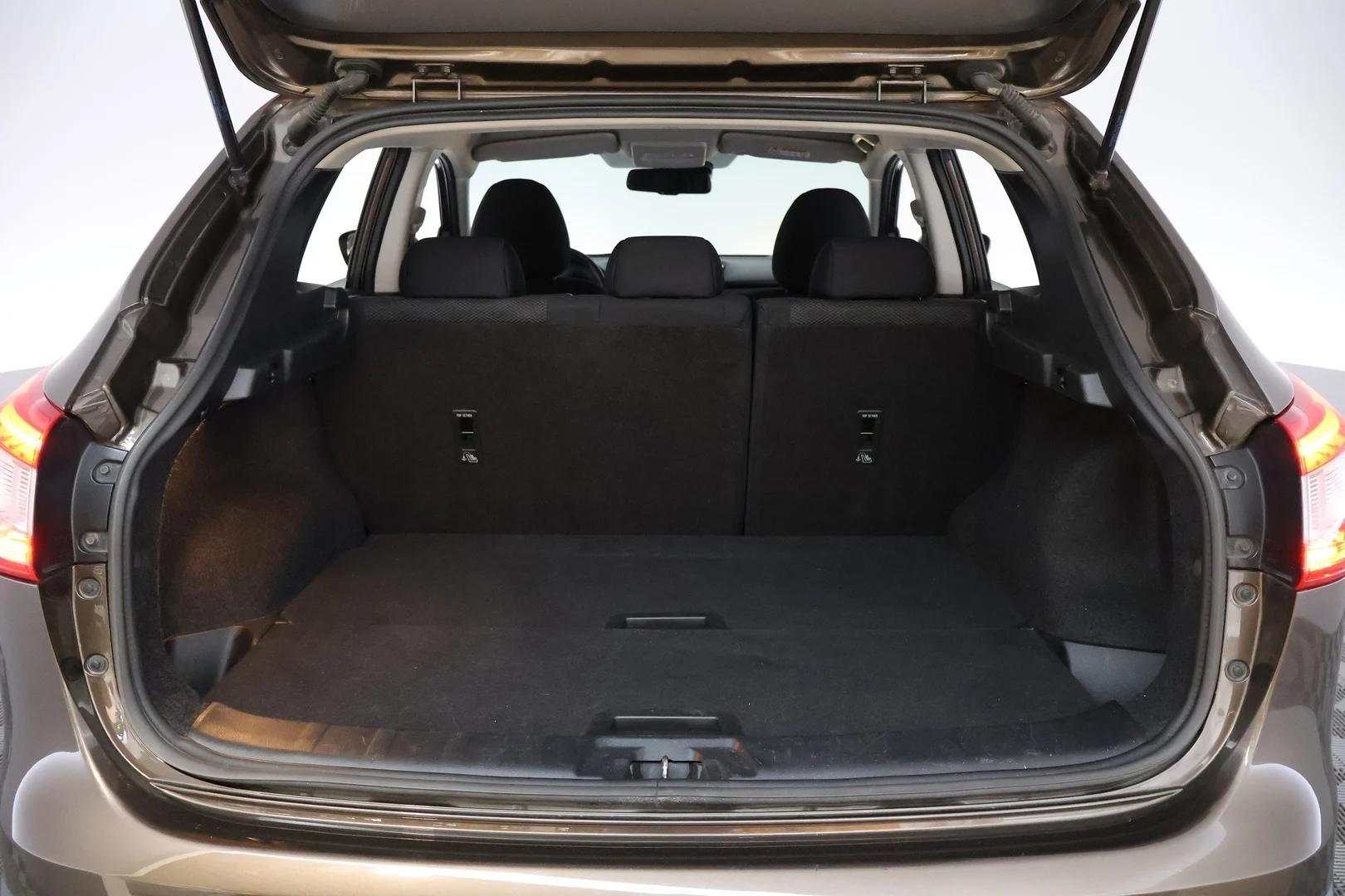 Car Image - 7jkVfk537rVjoRoRmdLWxr