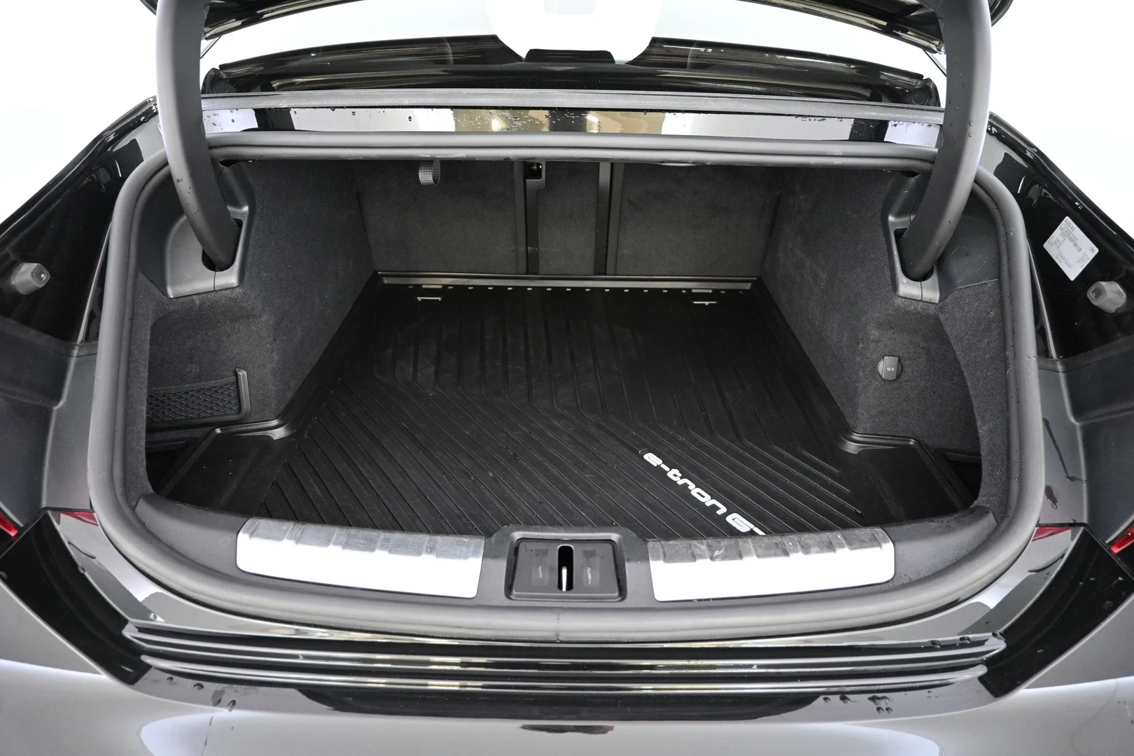 Car Image - 6TfXO8s23ZOYQD9TsxPM8V
