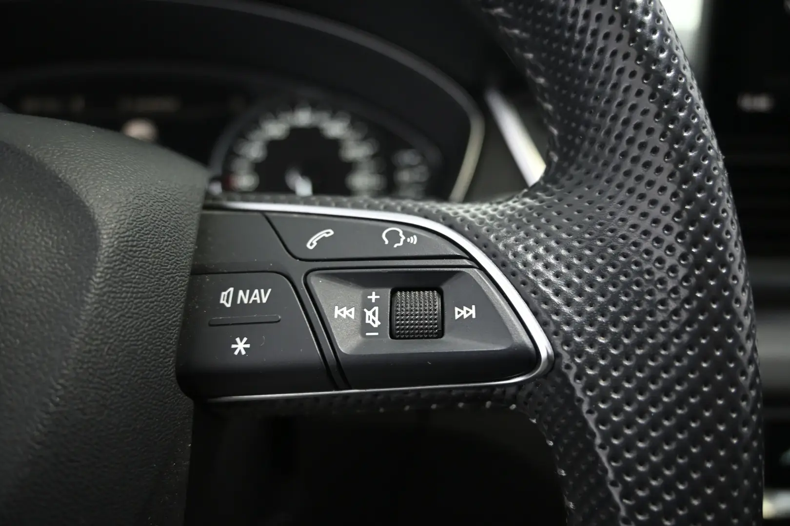 Car Image - 5HFaxue9MR8S0UvWiioC2T