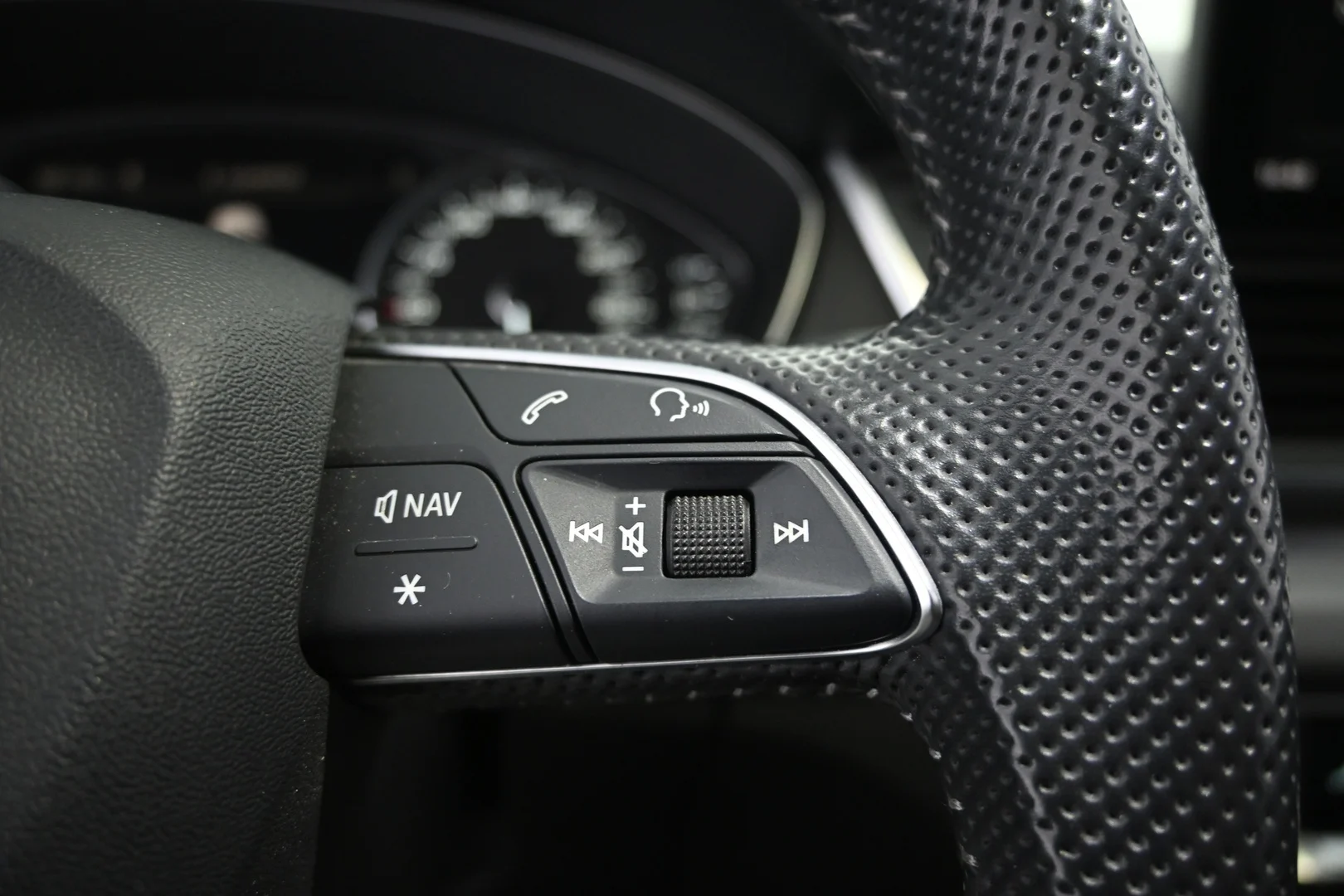 Car Image - 5HFaxue9MR8S0UvWiioC2T