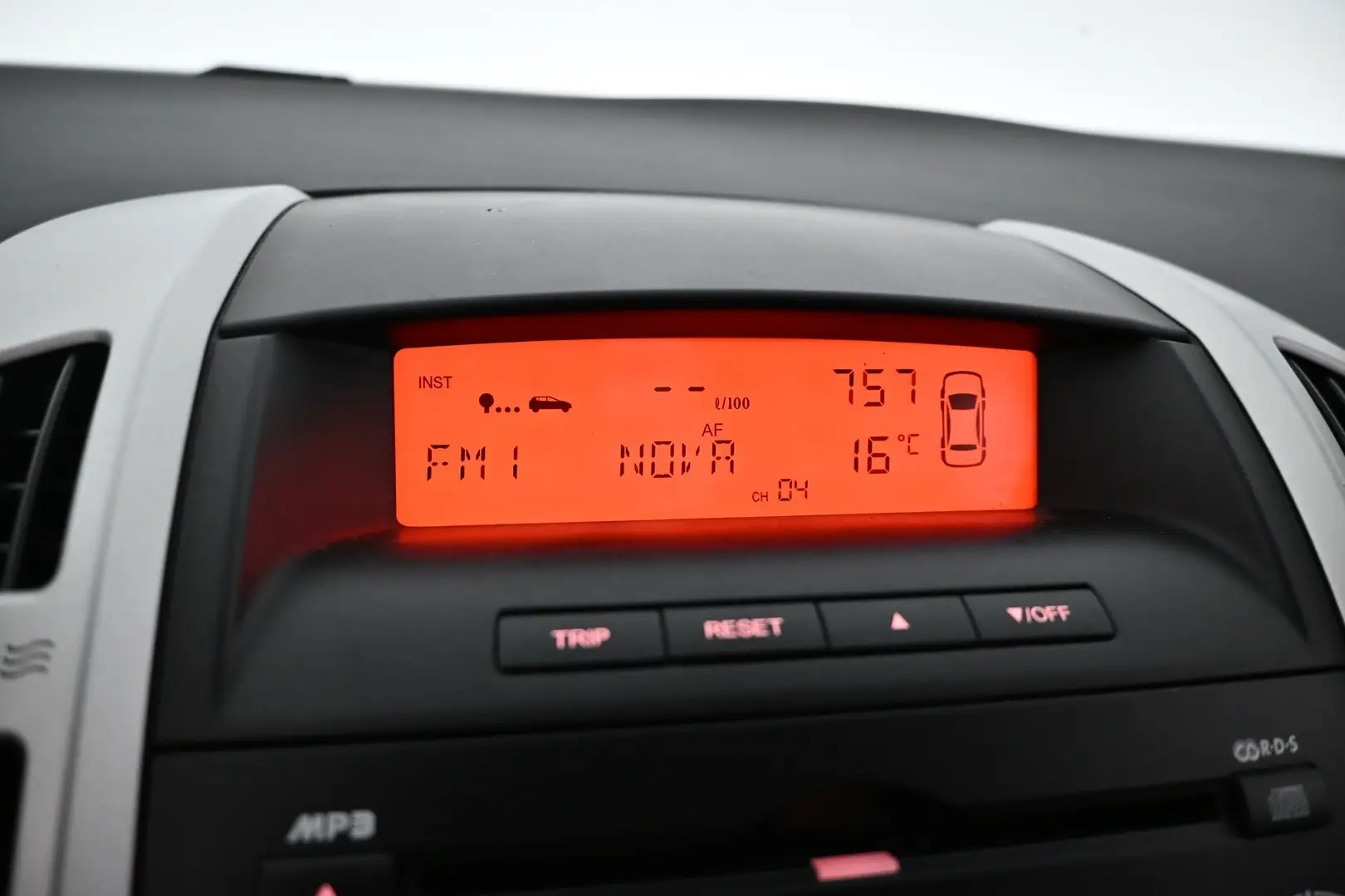 Car Image - 454xugSHc9dMUNam2zJUhE