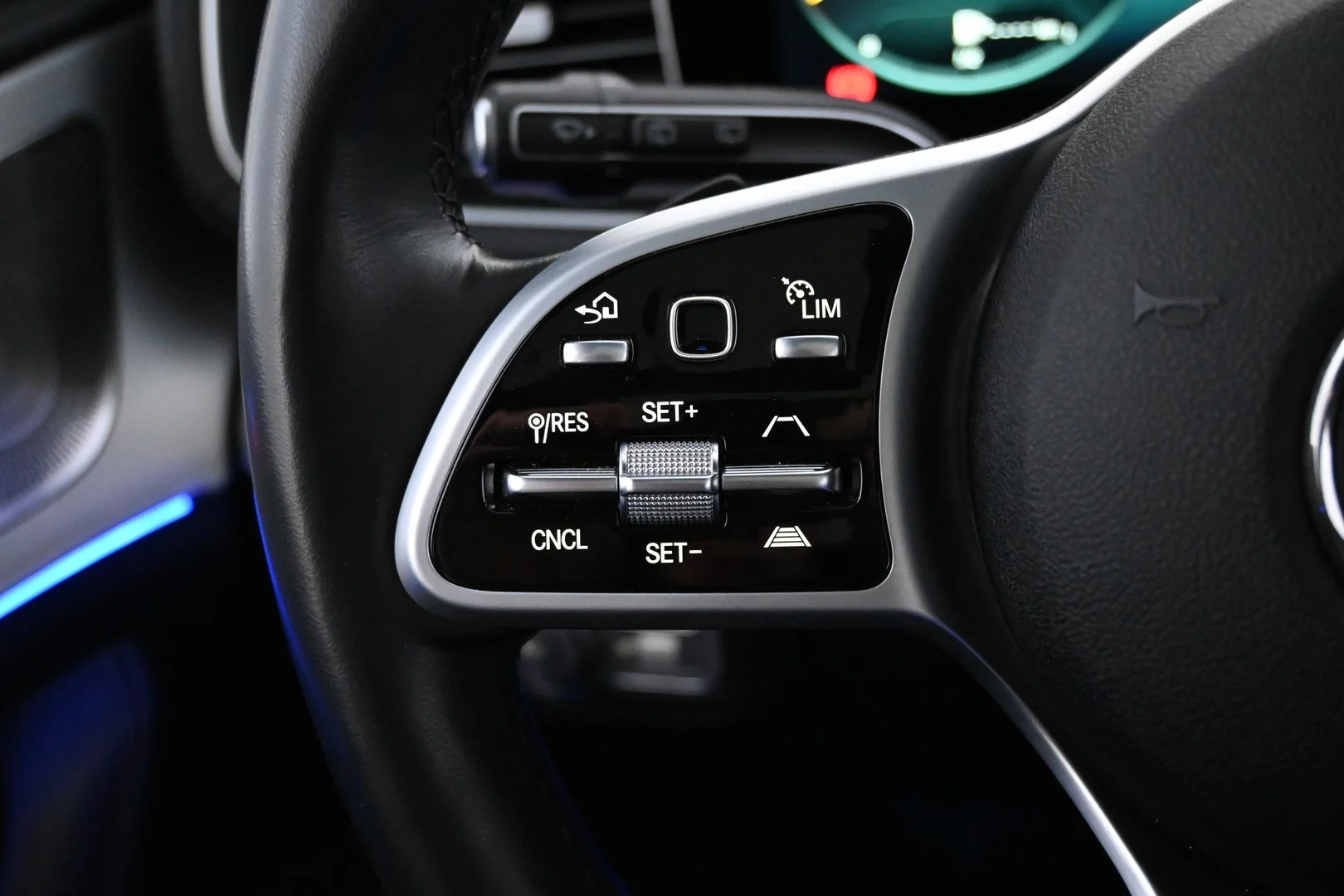 Car Image - 7BbZ5qxAmrqRFzN62Ea7DF