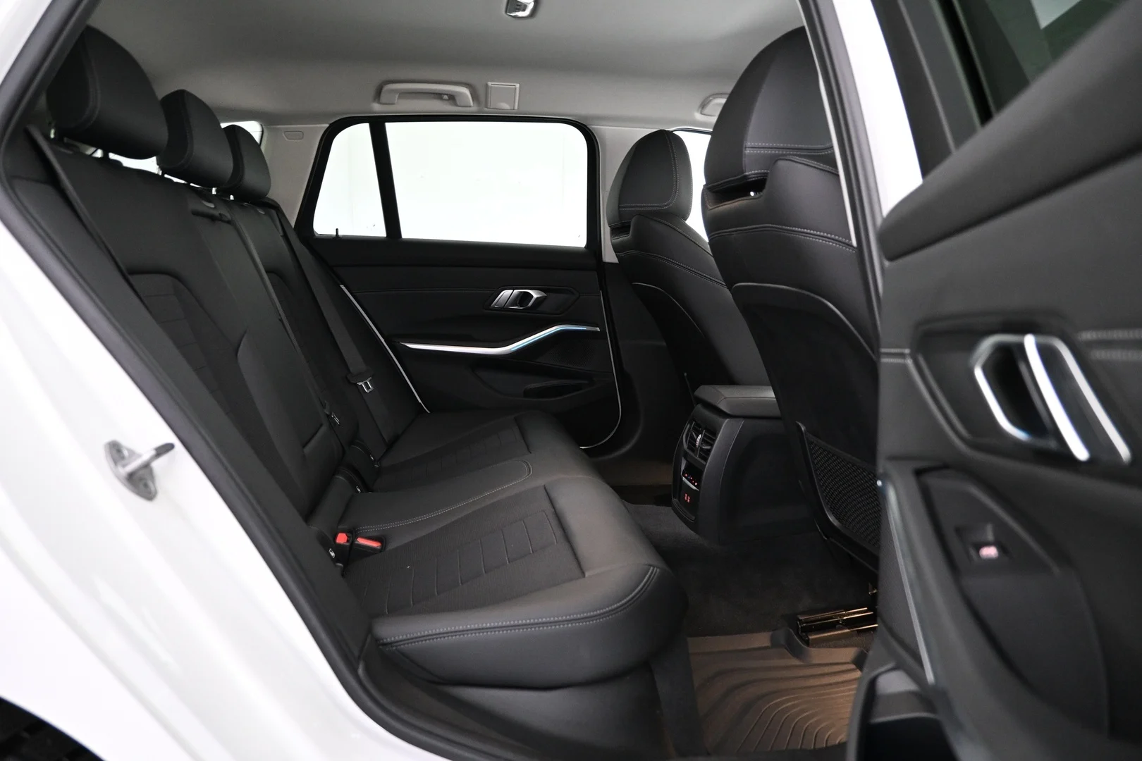 Car Image - 3TB3bJPO6R0RM9LDAHJ3RU