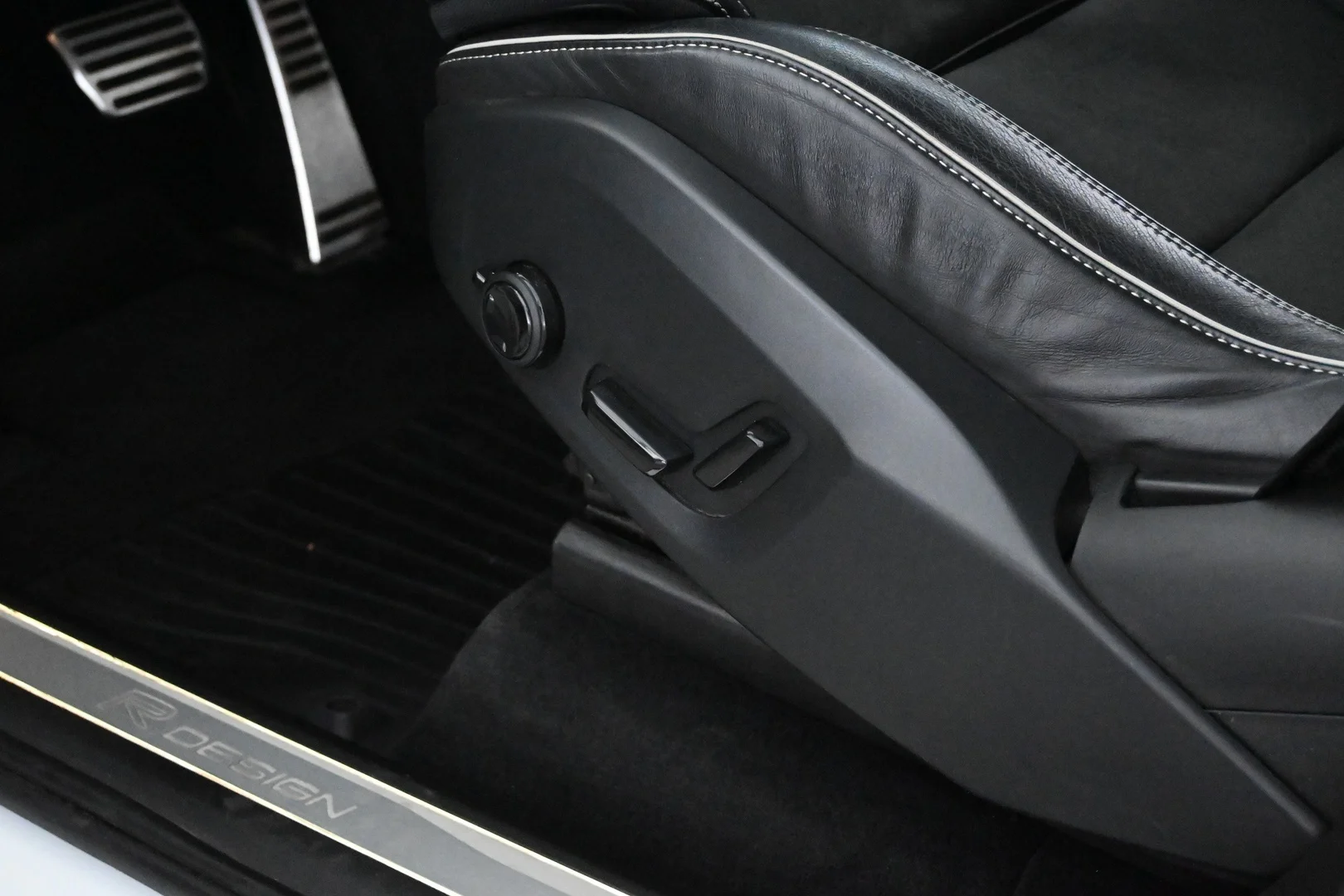 Car Image - 3G7DOvFCMcKR7GGWDRfz8z