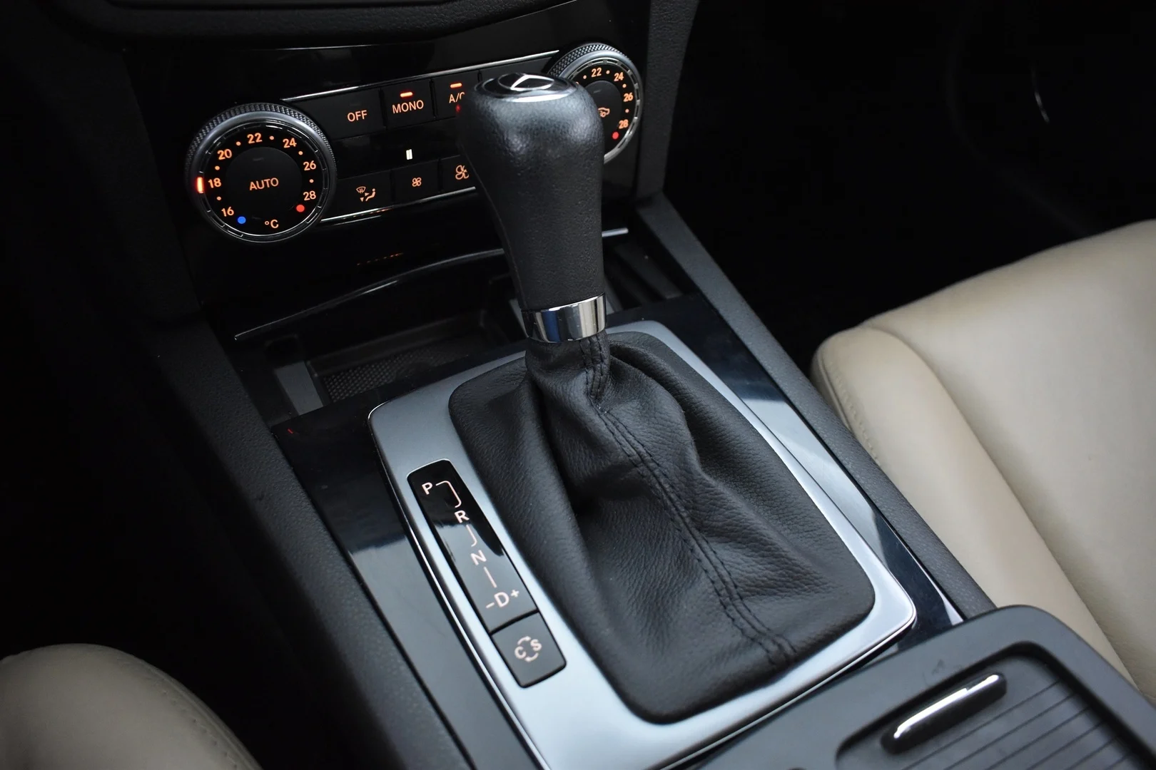 Car Image - 1lYvj1YY9j7C90mD6Y3QfK
