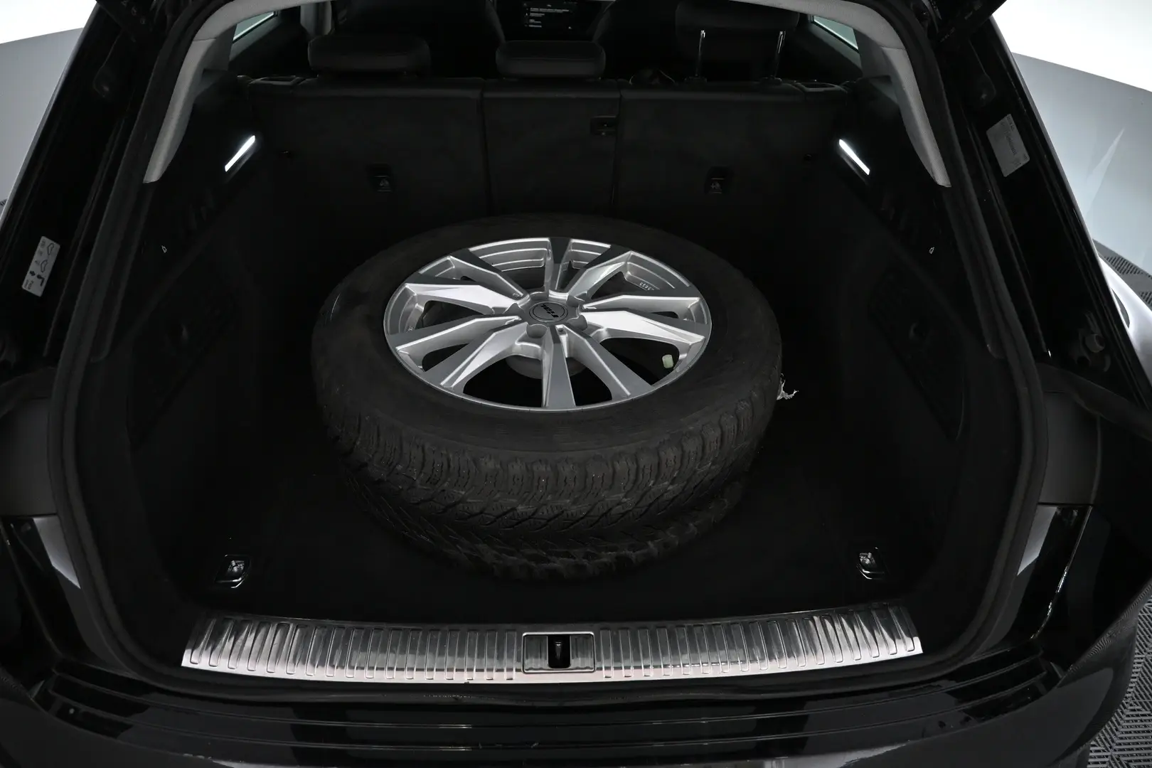 Car Image - 2jWGV5CrCGt59lnl5uqkQm