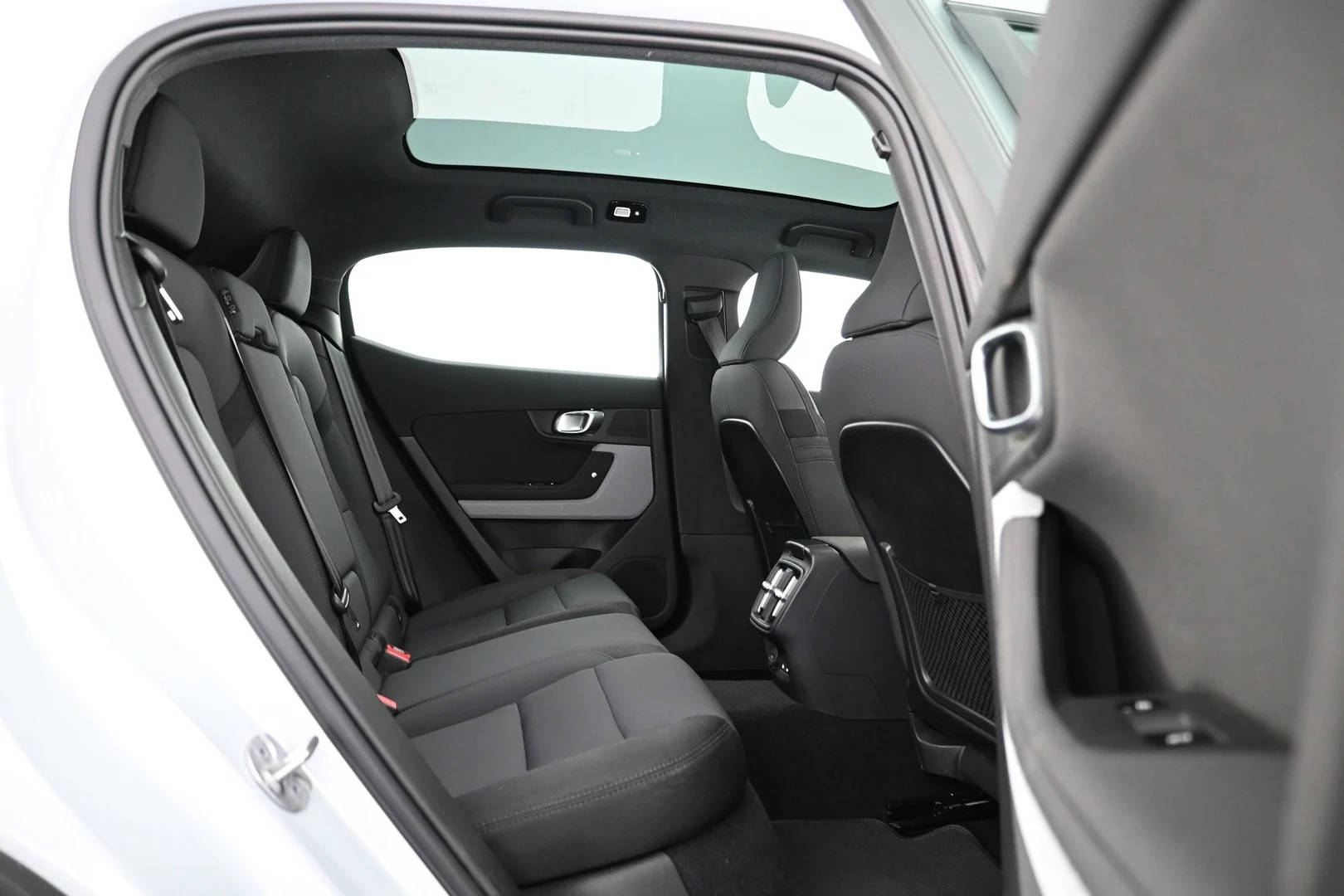 Car Image - 1DLlgE7G9BsL4TkneoYqtT