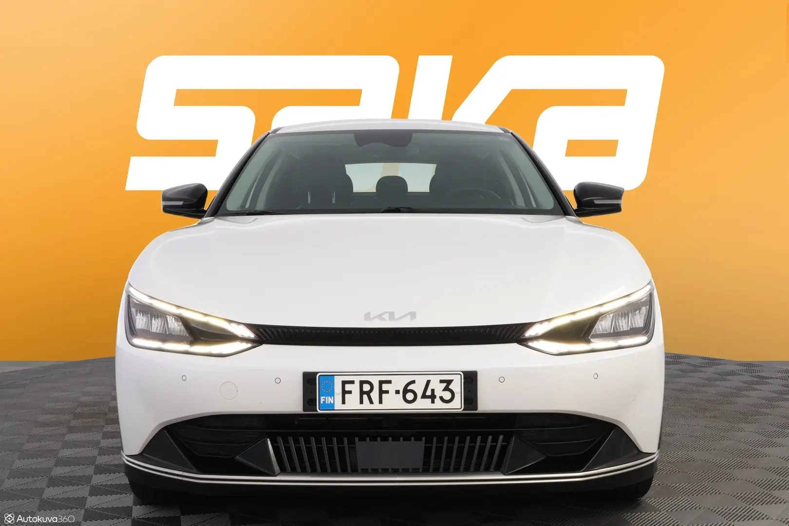 Car Image - 2VW3aPDBCmZc1B8tns5rHx