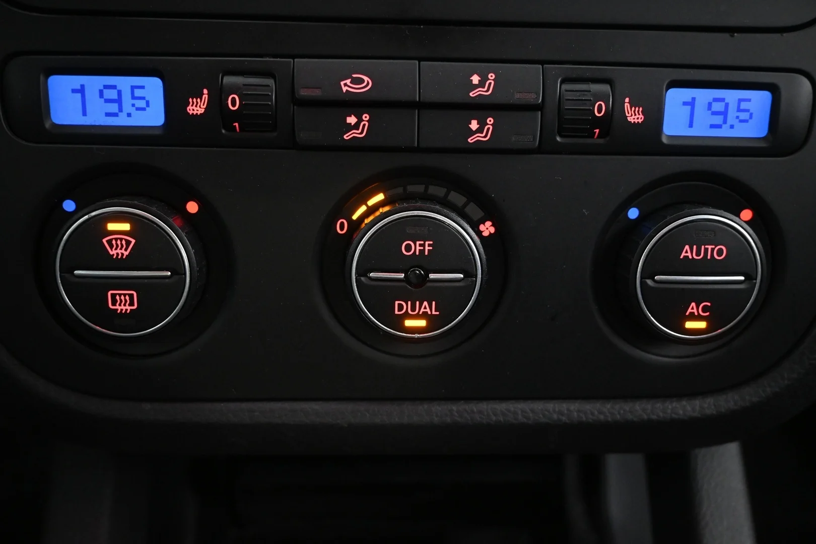 Car Image - 1NcUJYdkwcKp9HpjPfYE31