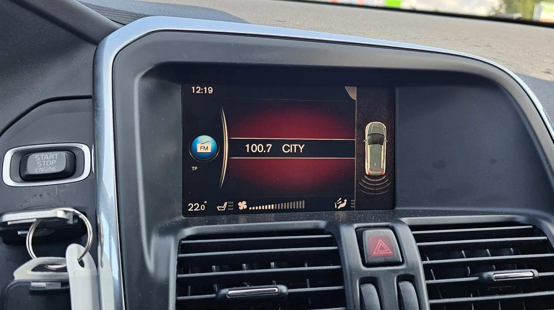 Car Image - 10xAxQ6xuIXrx5H3T326ra
