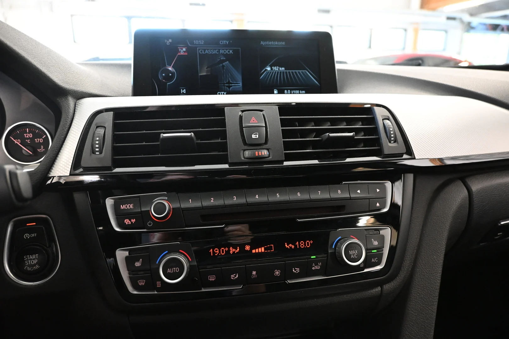 Car Image - 6z8jpRKBAY4zItAlnw9WMG