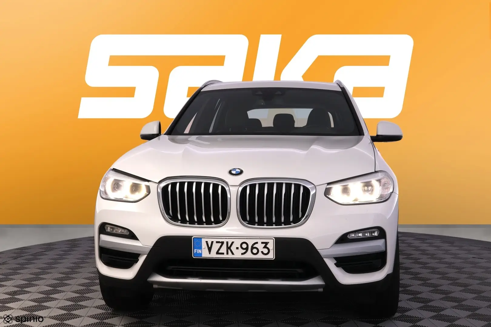 Car Image - 4j7Z54j4EcMk0l6JY7LTFq