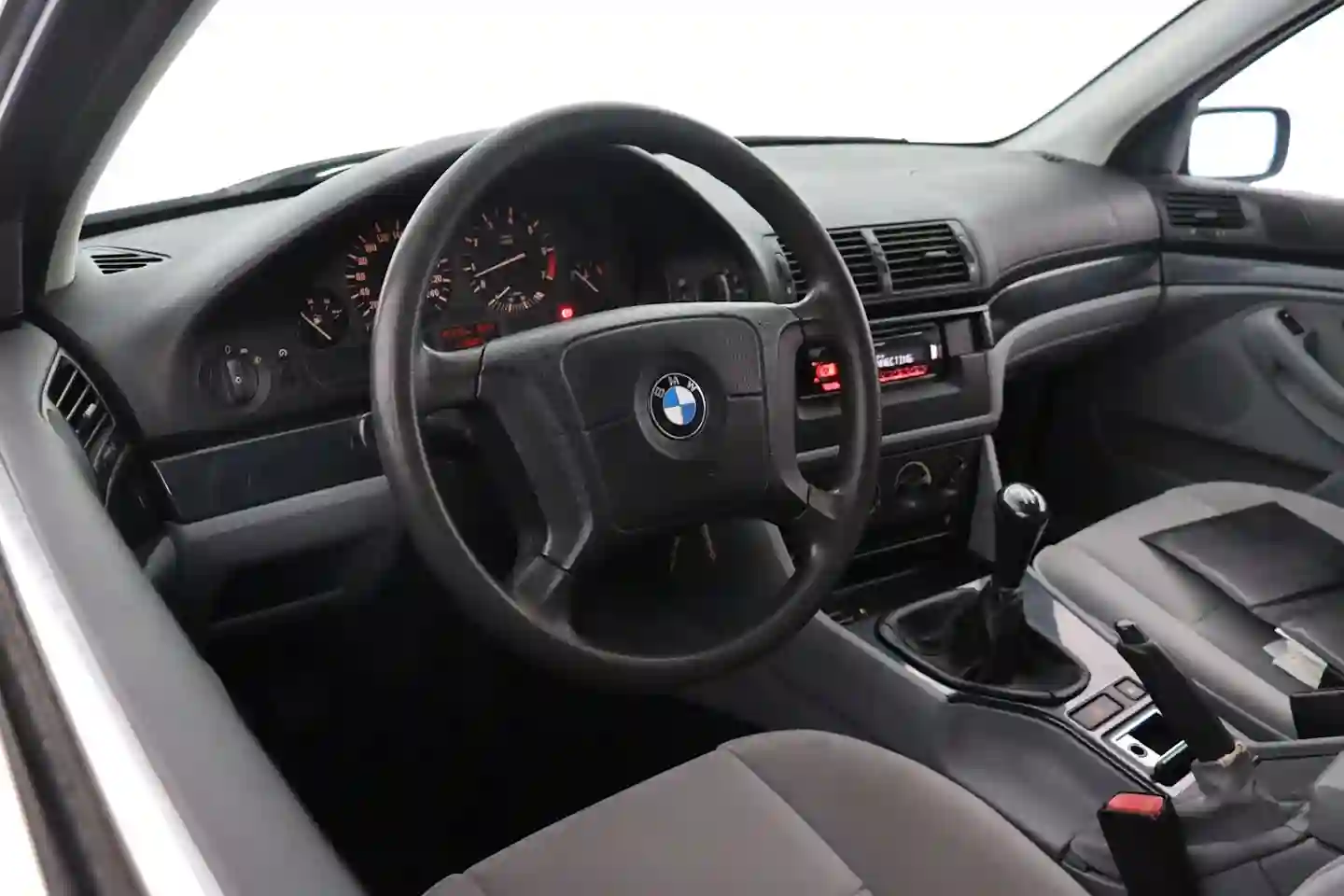 Car Image - 3IKiY7PbxQxpnScLIMlczu