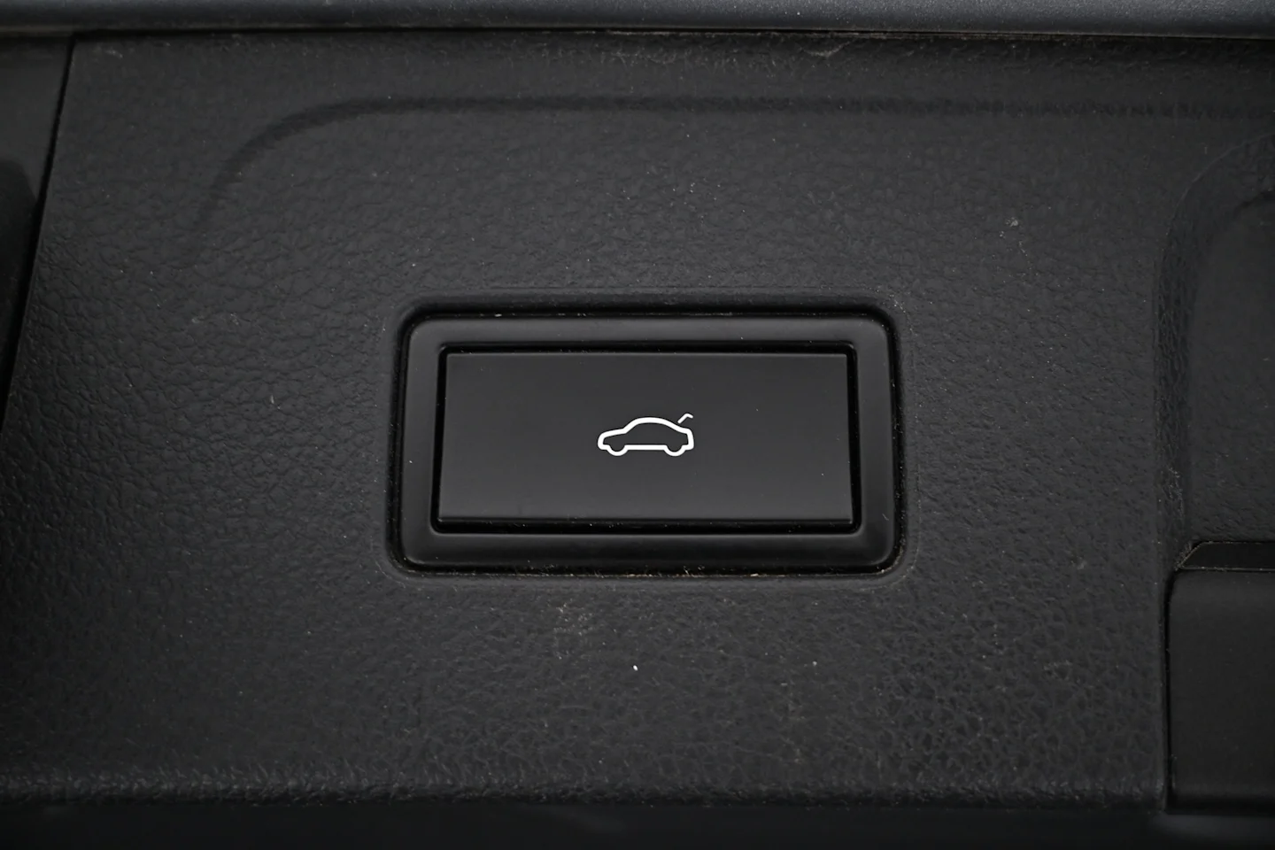 Car Image - 7fYUWNgEHTXHjAMrDijrNf