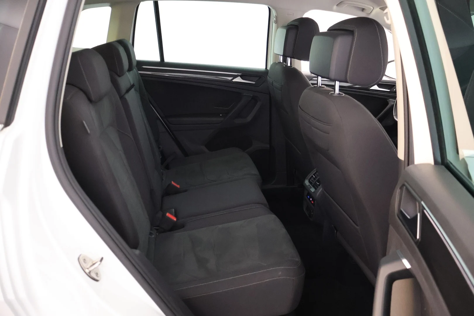 Car Image - 5xwidPIaMcuBr45jGYDWsj