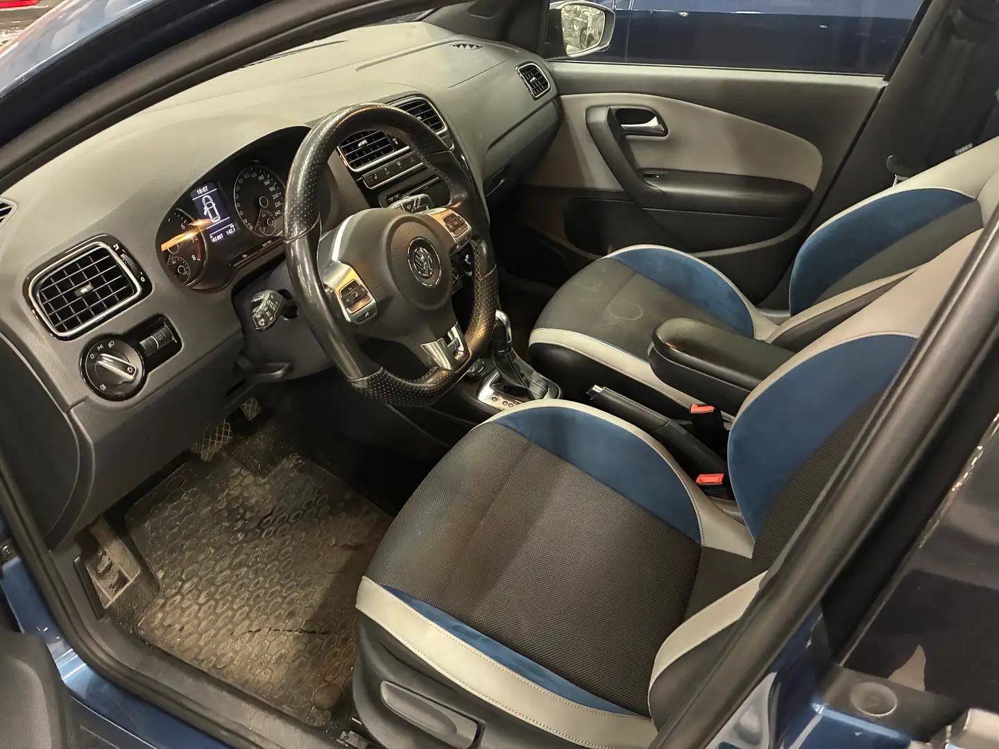 Car Image - 583ofDphHE53gd1raFExZv