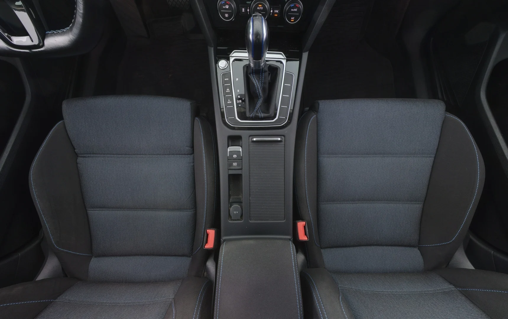 Car Image - 3Ah3UGmBVStEtdoyuvHG1u