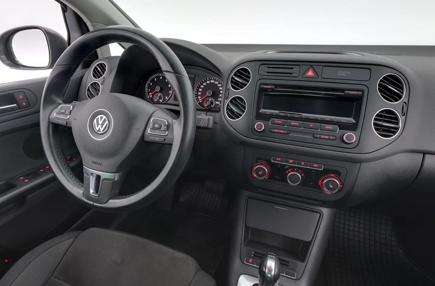 Car Image - 6I2hbpLMAWjQjxMWZDIC42
