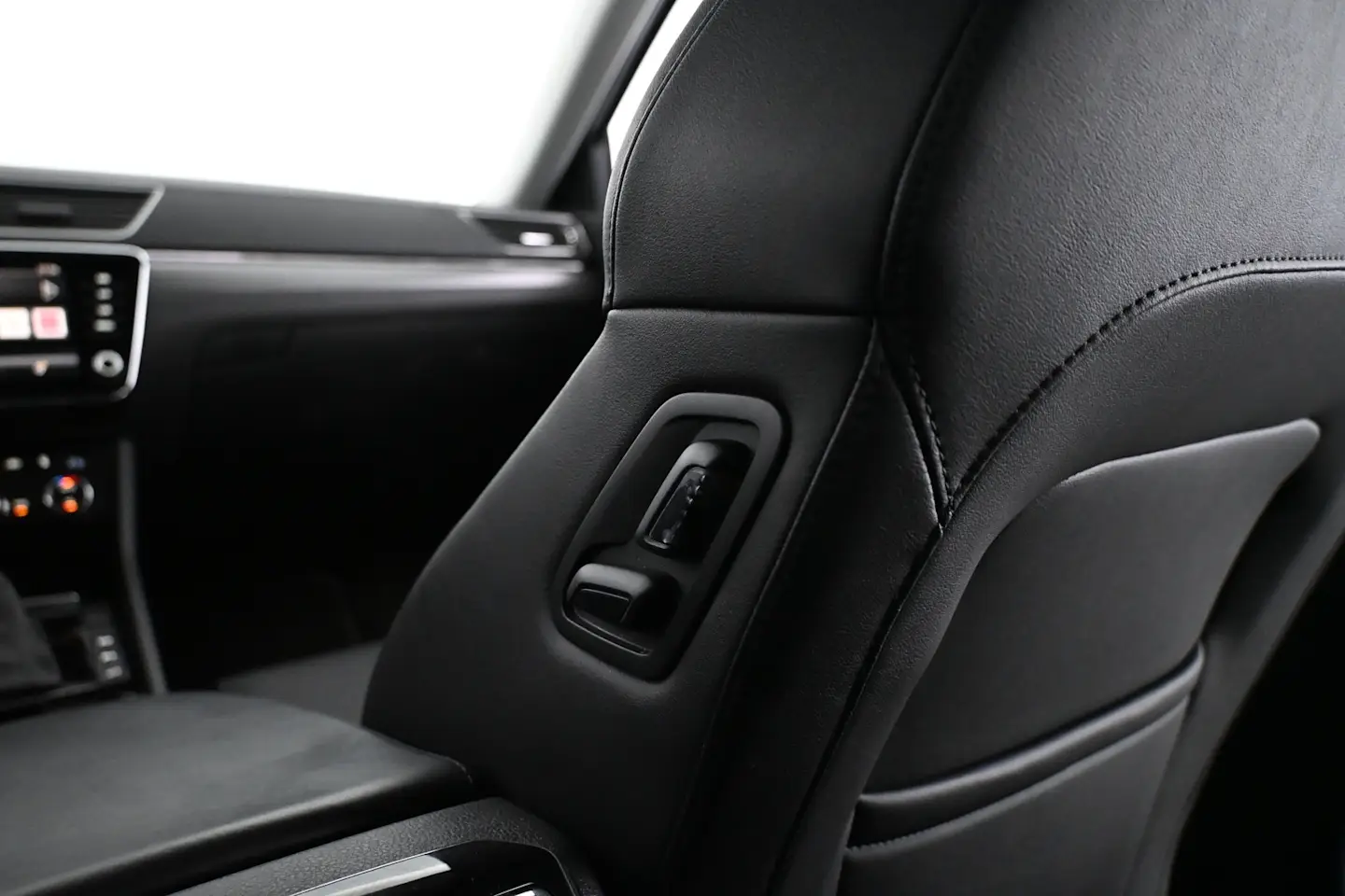 Car Image - 3Ys8Dvk4iLEfbnjJ4UrdPg