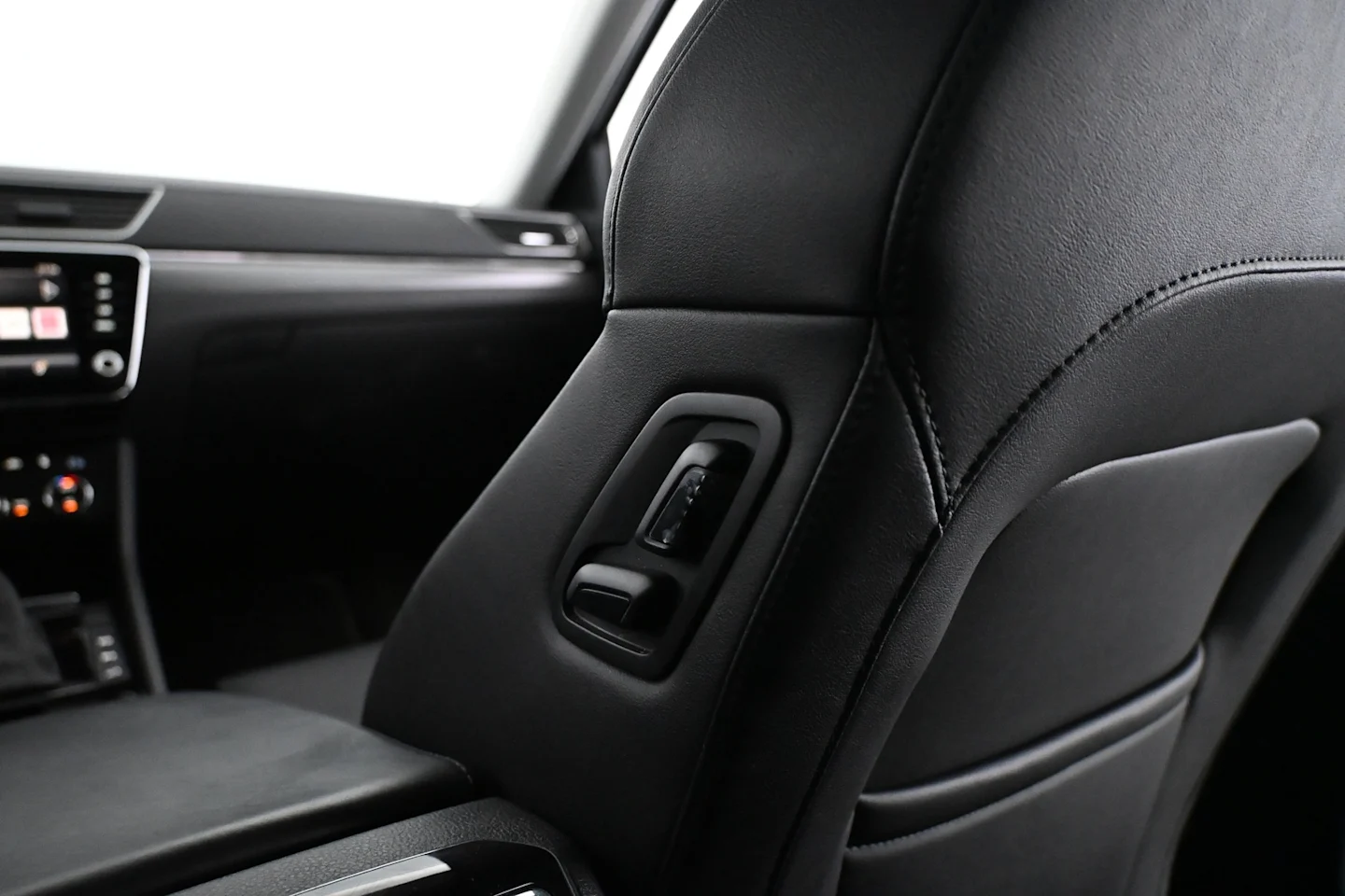 Car Image - 3Ys8Dvk4iLEfbnjJ4UrdPg