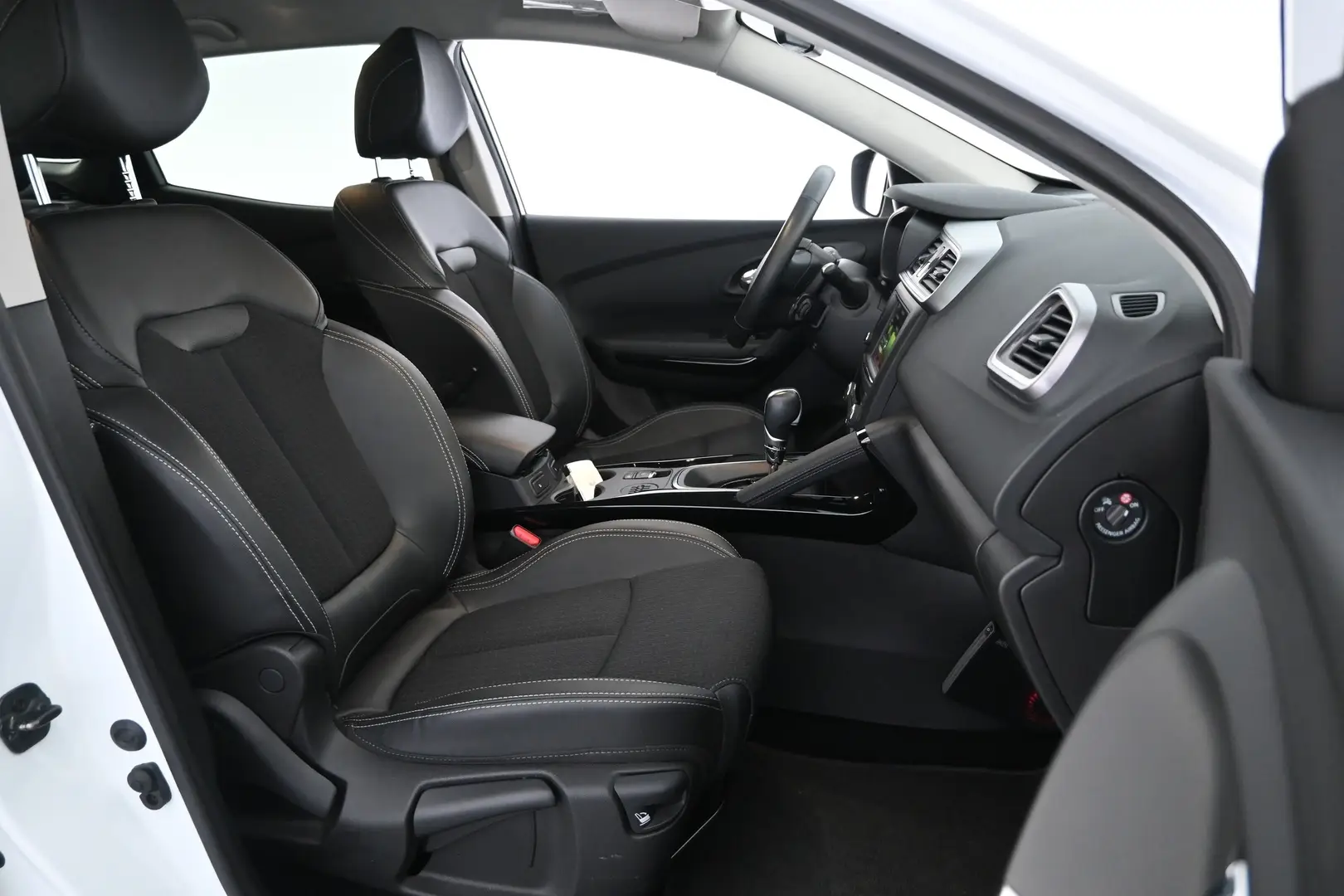 Car Image - 3QyAUo43Vi3QF8OjKlel1p