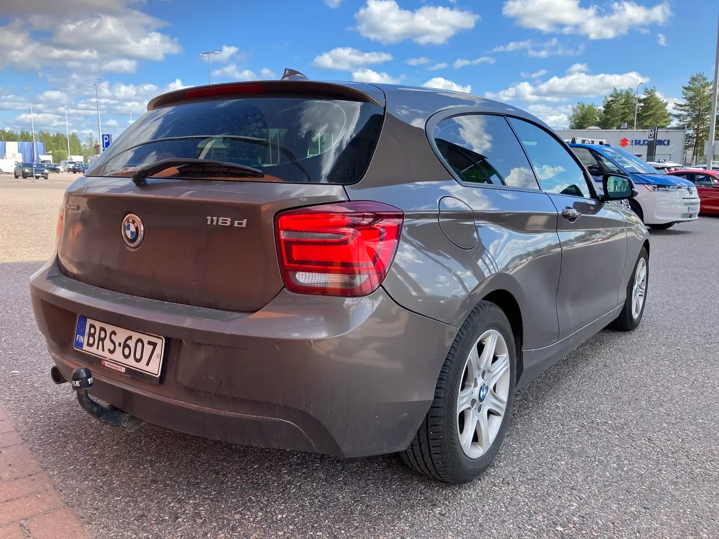 Car Image - 32qFBIEd9GA4Ijrslvq4Mk