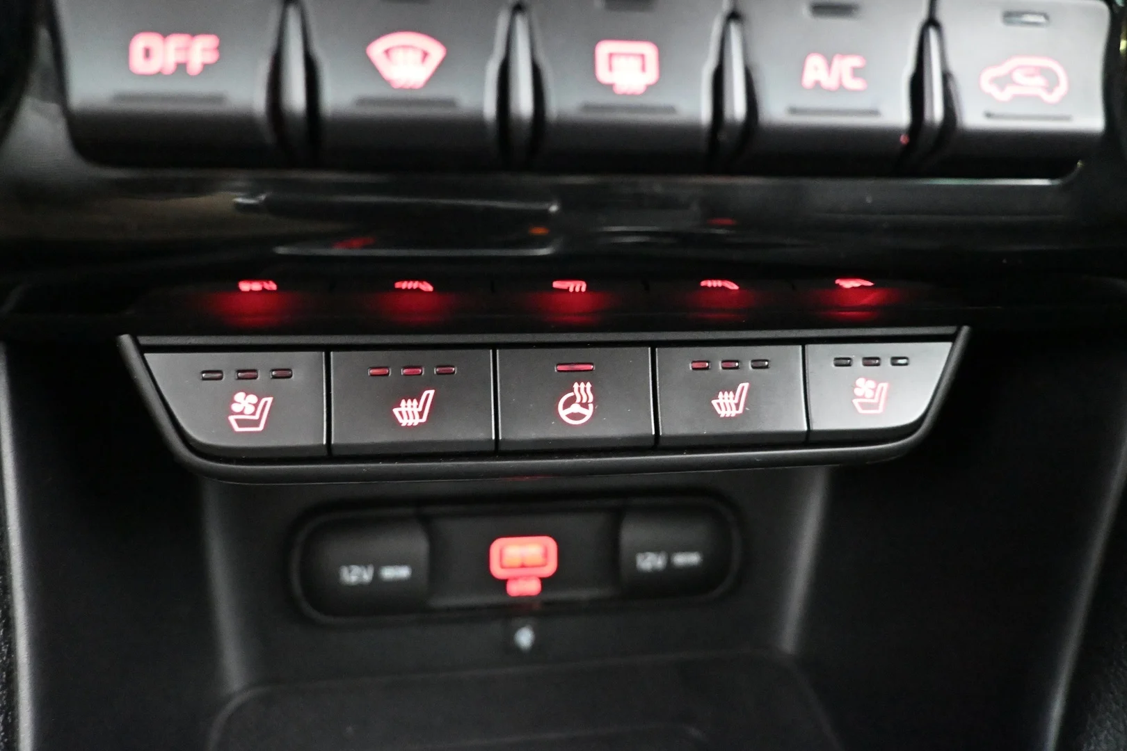 Car Image - 7C4lEjkFtvku6Q8aFLMSKV